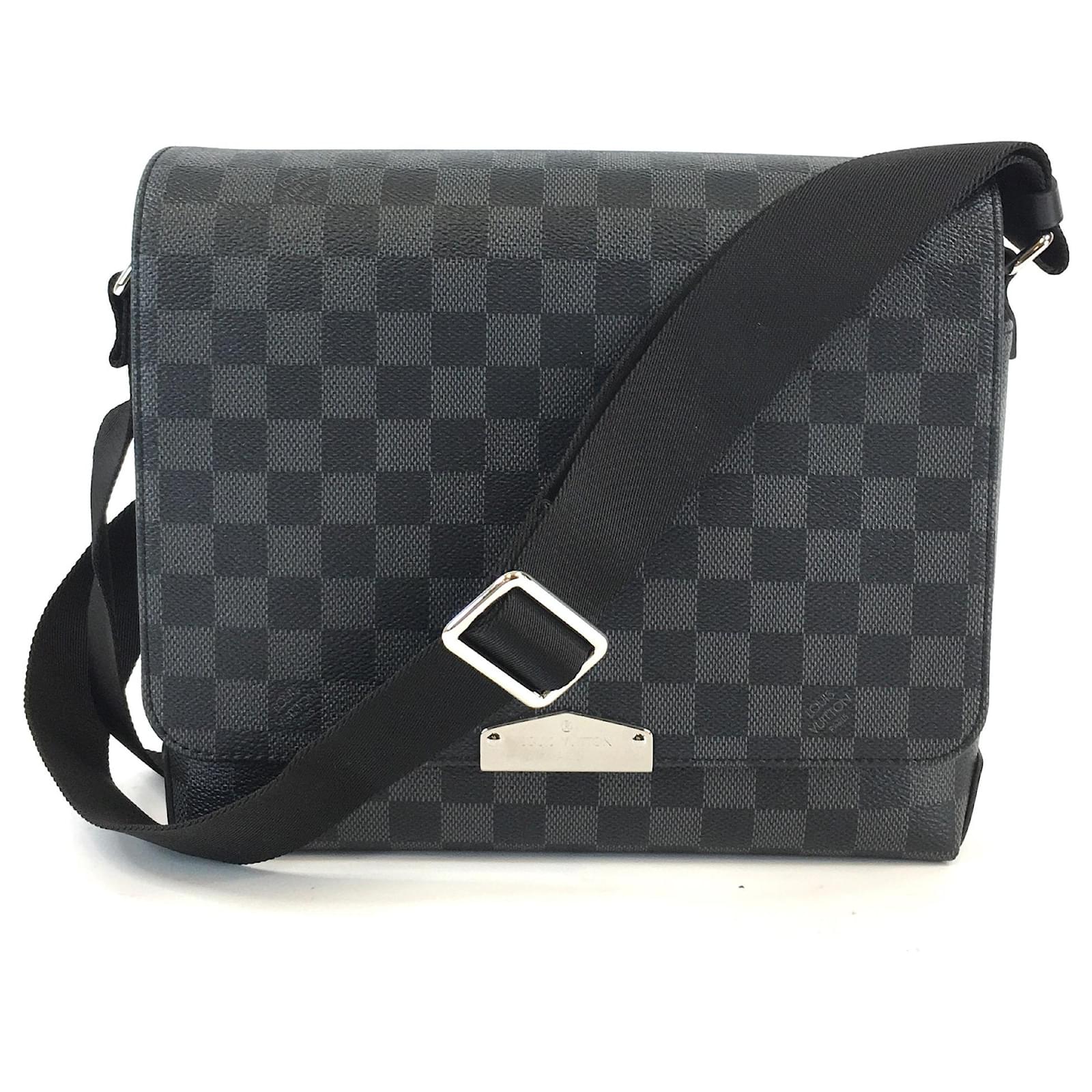 Louis Vuitton Reporter PM Bags Black Leather ref.618667 - Joli Closet