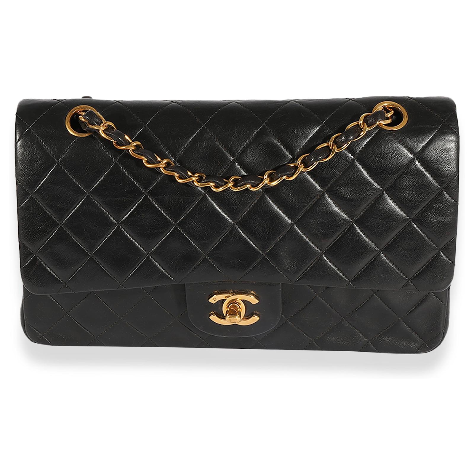 Chanel Vintage Black Quilted Lambskin Classic Medium Double Flap Leather  ref.622605 - Joli Closet