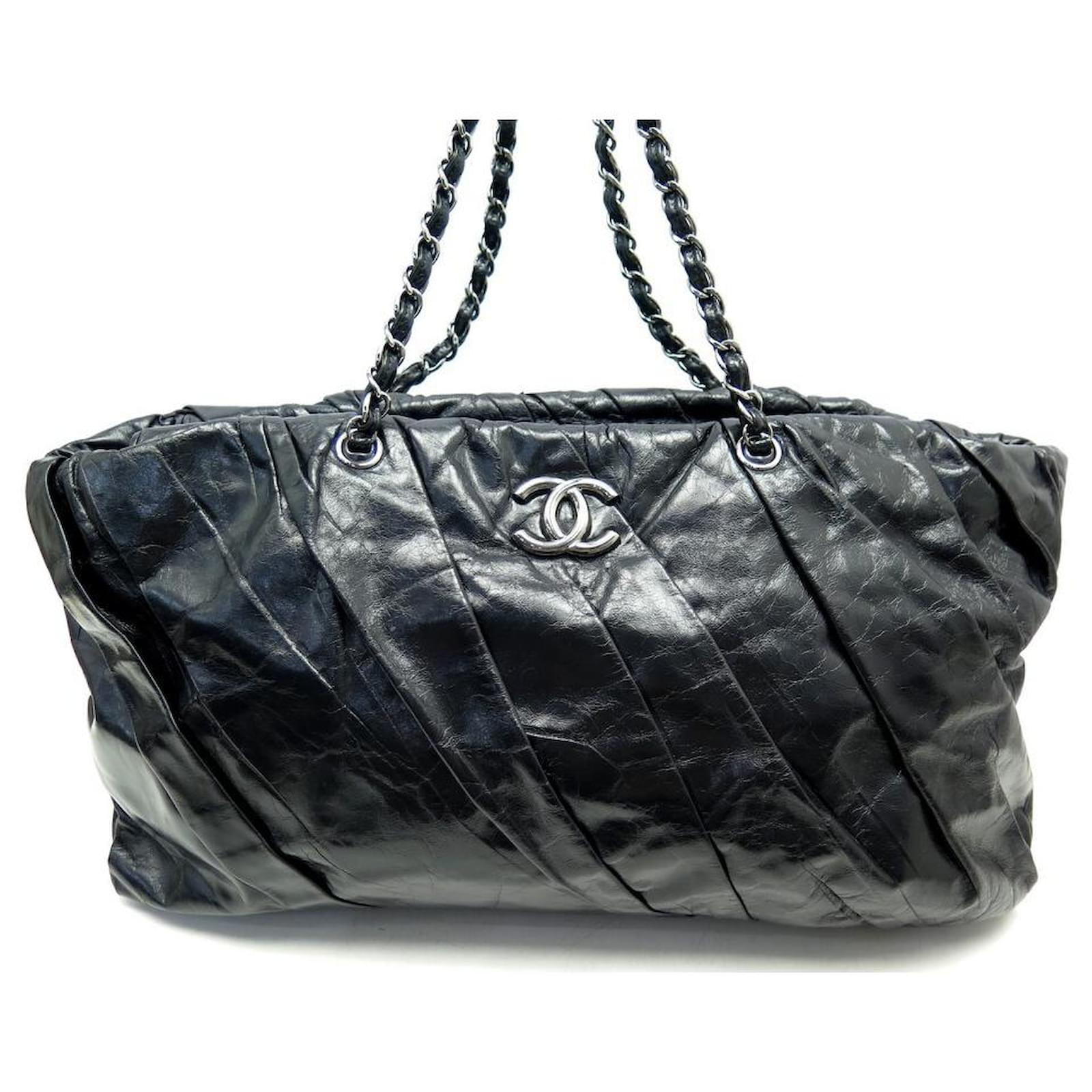 TRAVEL HANDBAGS CHANEL SHOPPING BAG BLACK PLEATED LEATHER WEEKEND
