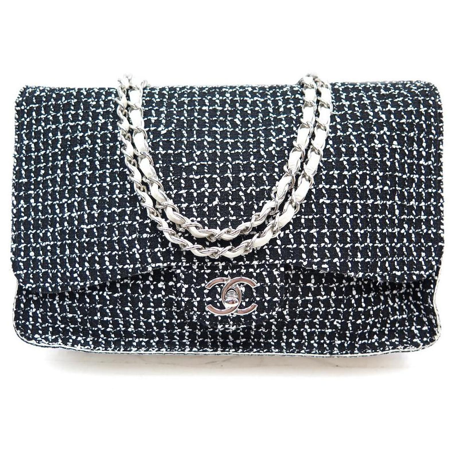 NEW CHANEL TIMELESS JUMBO TWEED AND LEATHER BANDOULIERE HAND BAG ref.624573  - Joli Closet