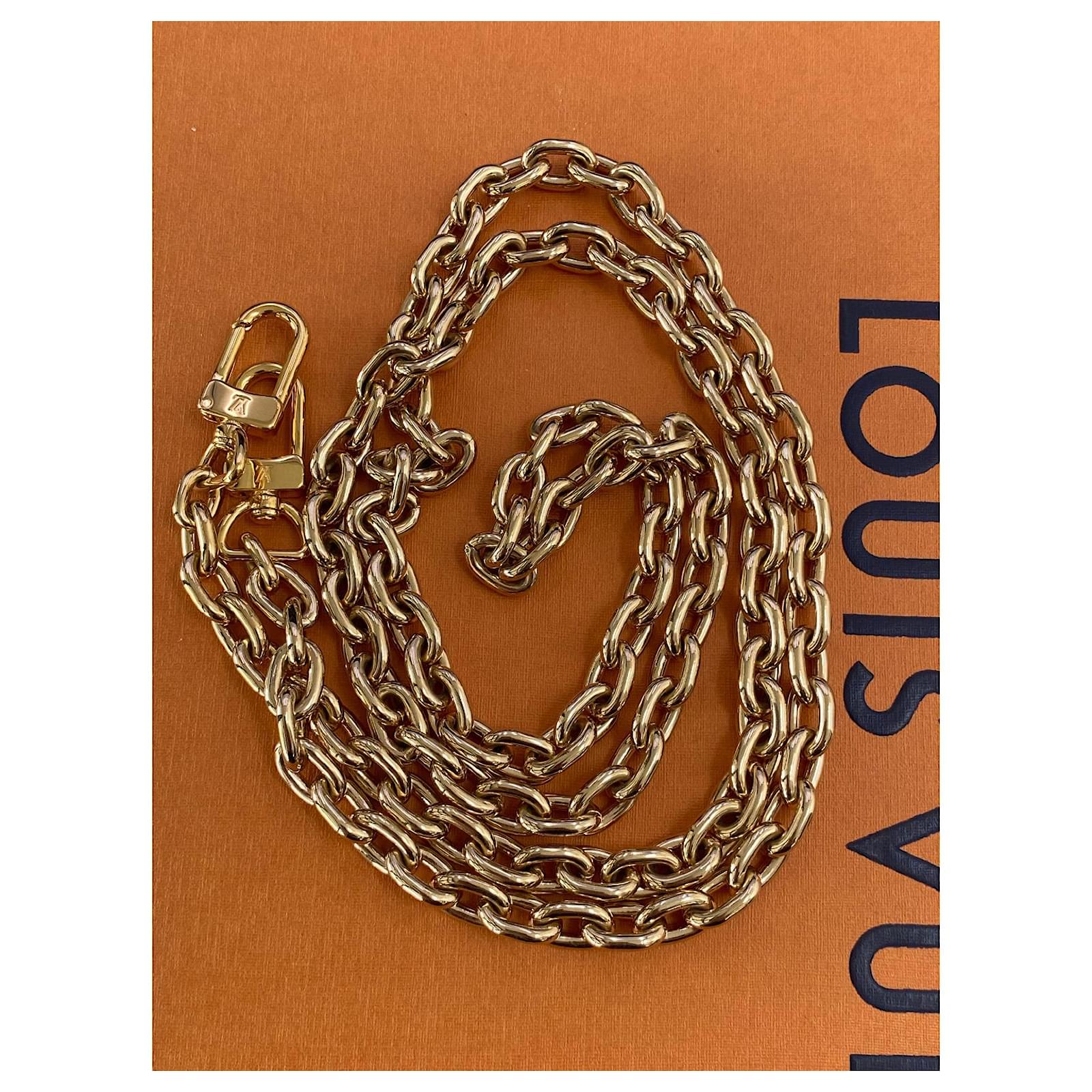 Alça de ombro removível em corrente dourada Louis Vuitton Dourado