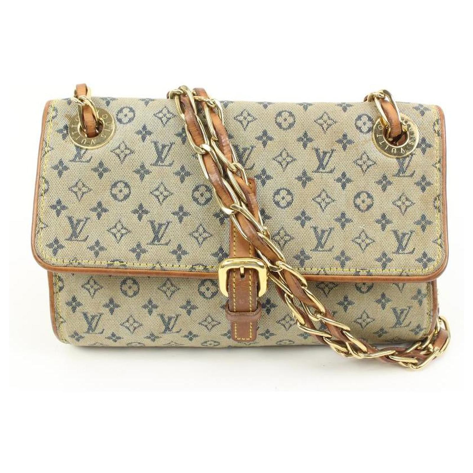 louis vuitton small crossbody with chain