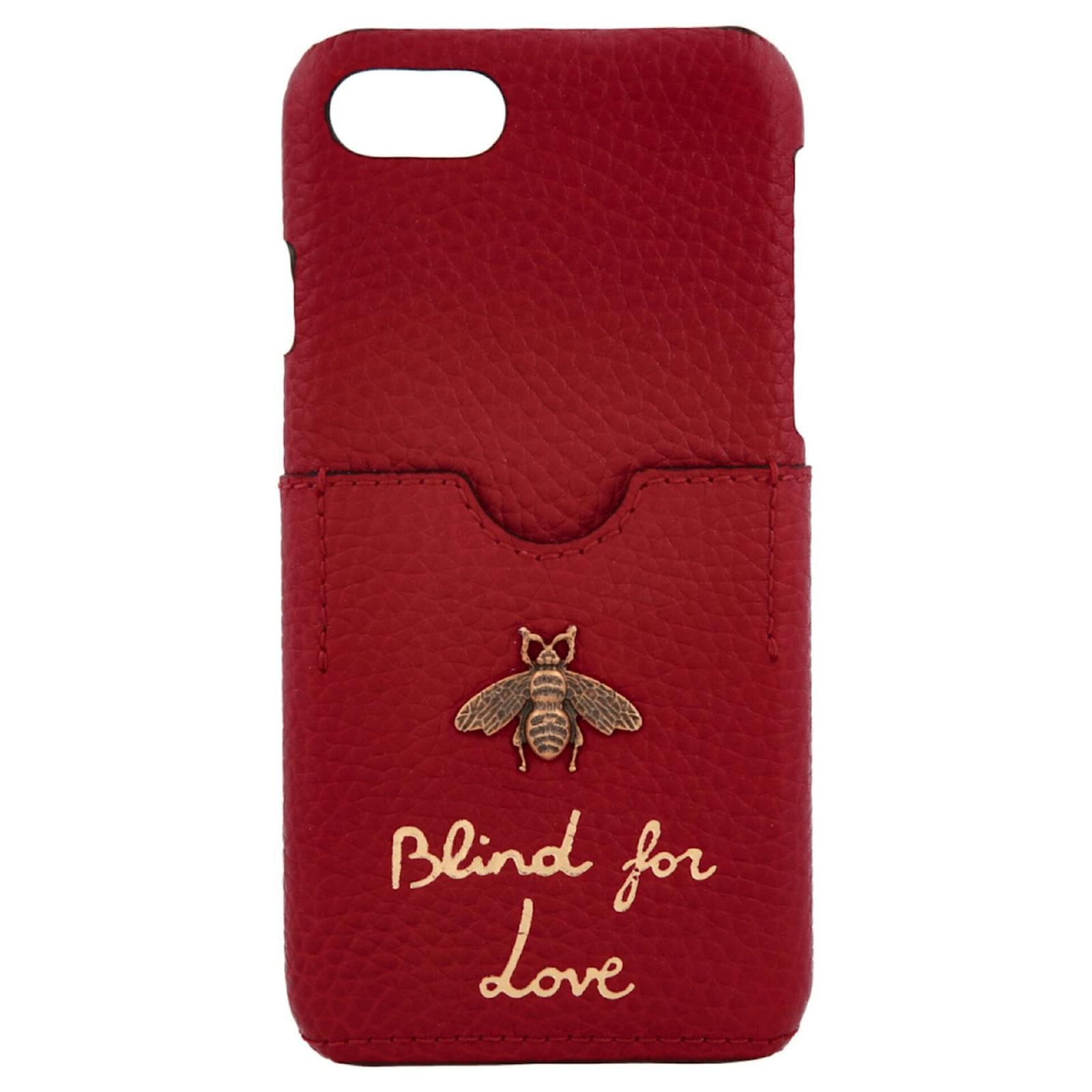 Gucci Leather Bee Enameled iPhone 7 case Red ref.624888 - Joli Closet