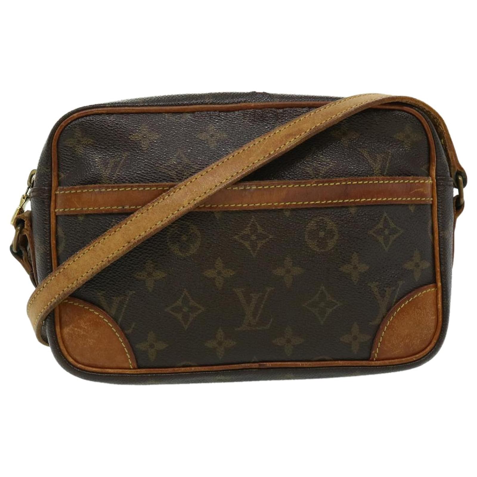 LOUIS VUITTON Trocadero 23 Monogram Canvas Shoulder Bag Brown