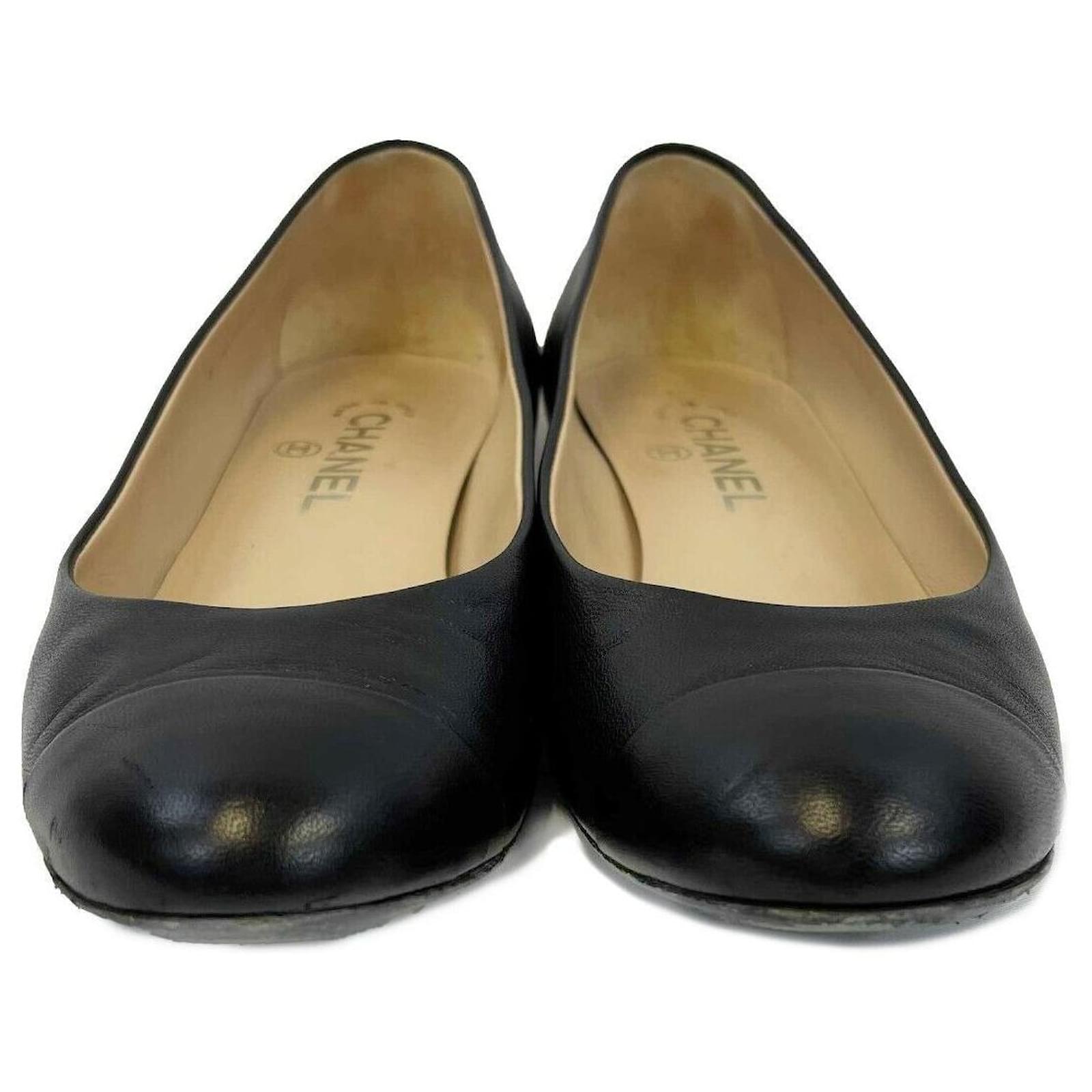 CC MARY JANE 25S IN BEIGE LAMBSKIN AND BLACK SUEDE WITH PEARL HEEL