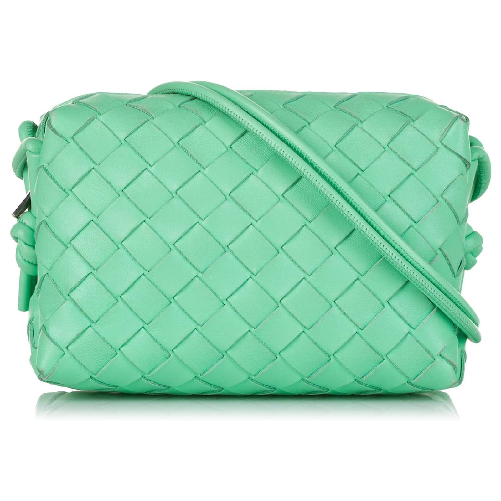 Bottega Veneta Green Intrecciato Mini Loop Leather Crossbody Bag ref.630798  - Joli Closet