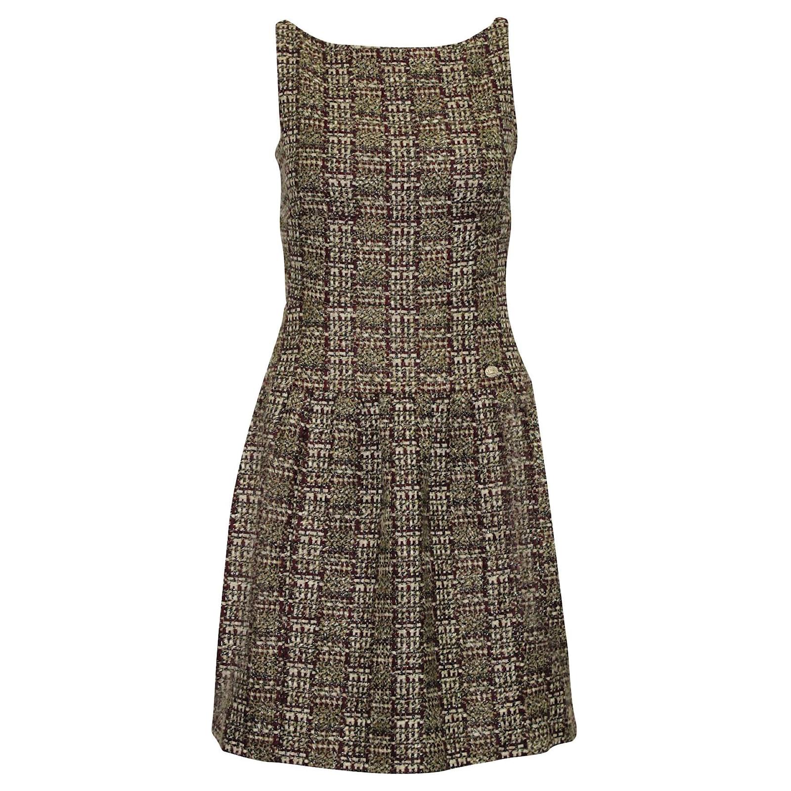 Timeless Chanel Burgundy/Brown Tweed Dress ref.631756 - Joli Closet