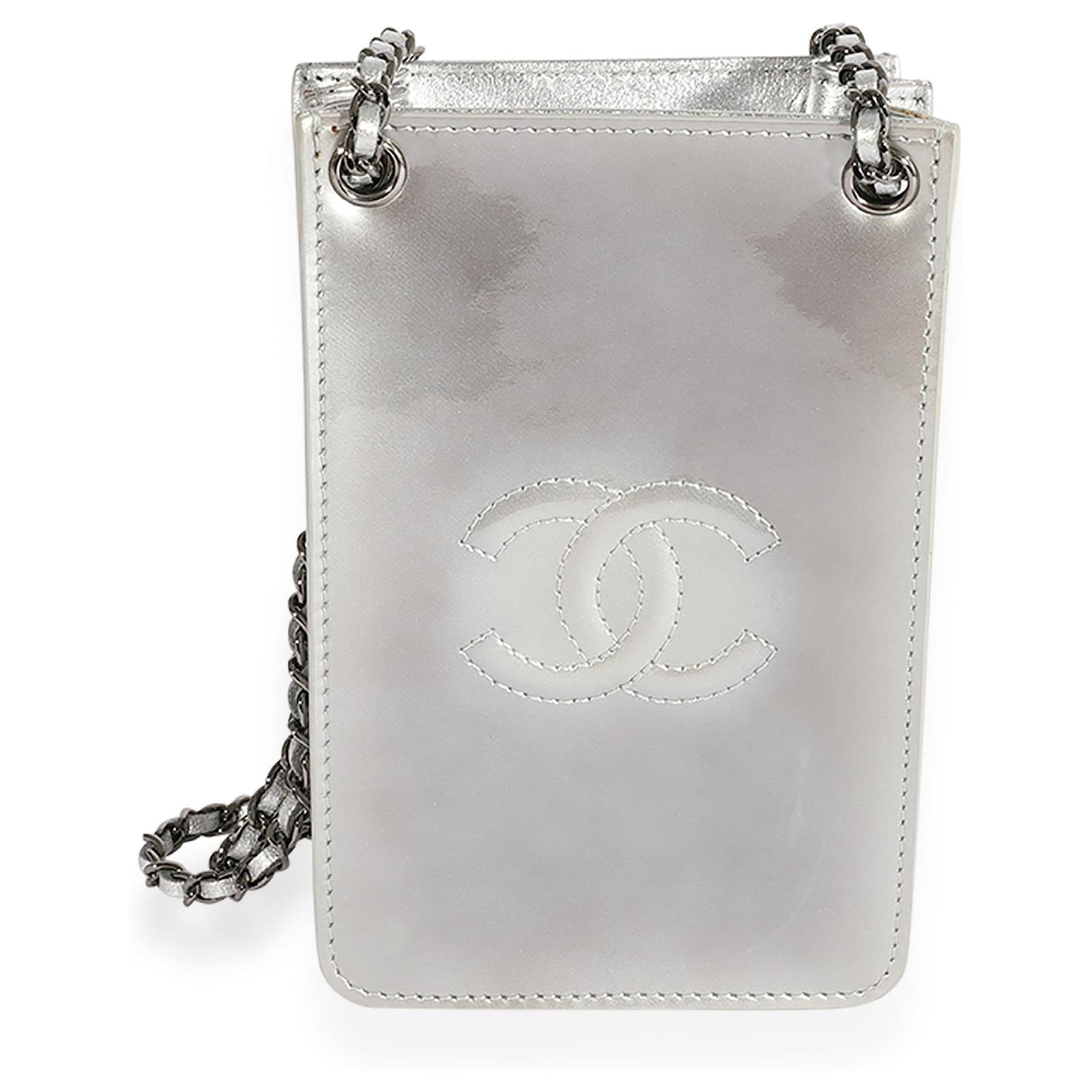 Chanel Gradient Silver Patent Leather Cc O-phone Holder Crossbody Grey  ref.632644 - Joli Closet