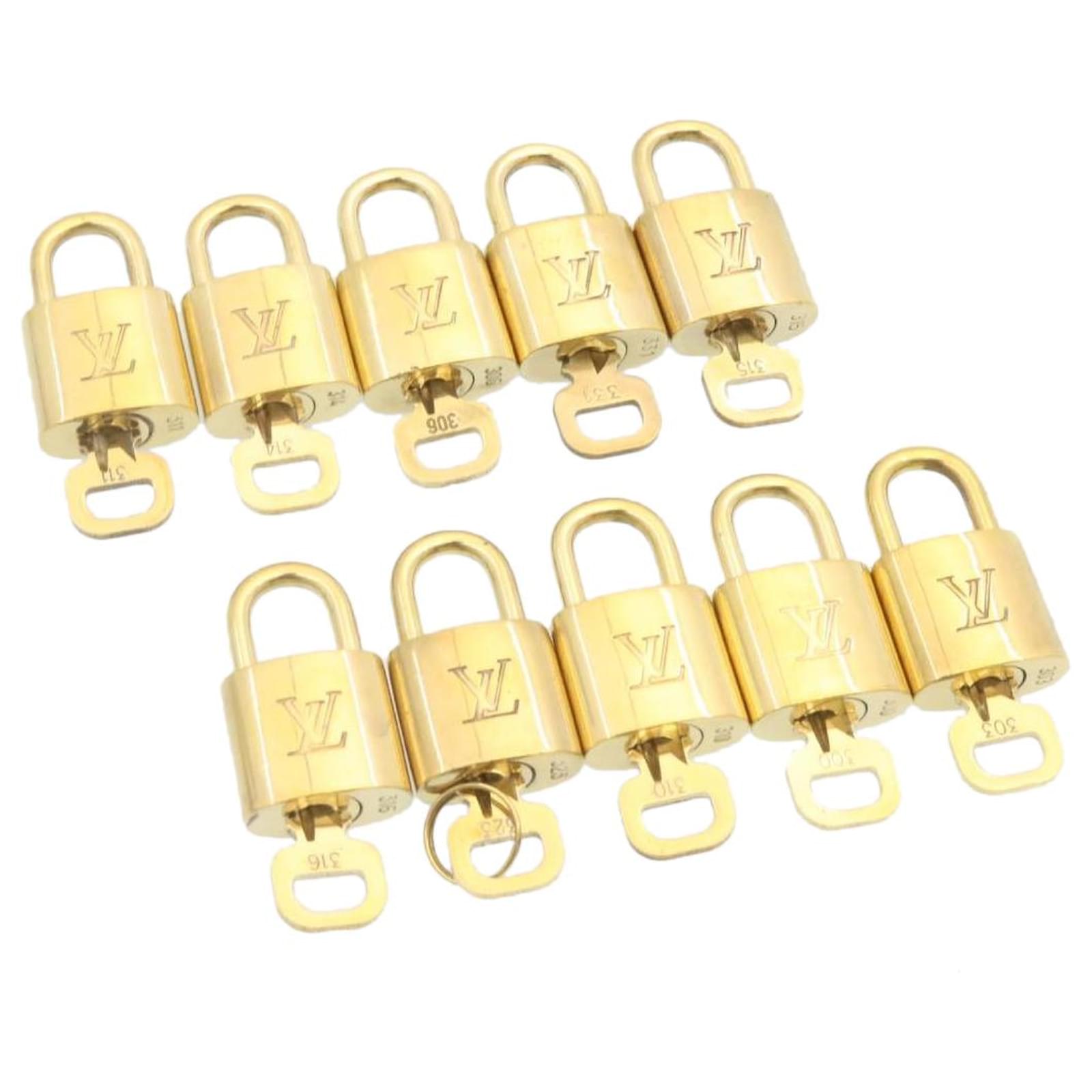 Louis Vuitton padlock 10set Padlock Gold Tone LV Auth 33140 Metal