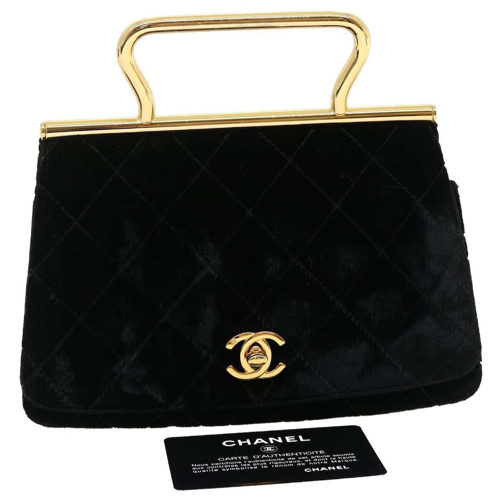 CHANEL Turn Lock Flap Matelasse Handtasche Samt Schwarz Gold CC