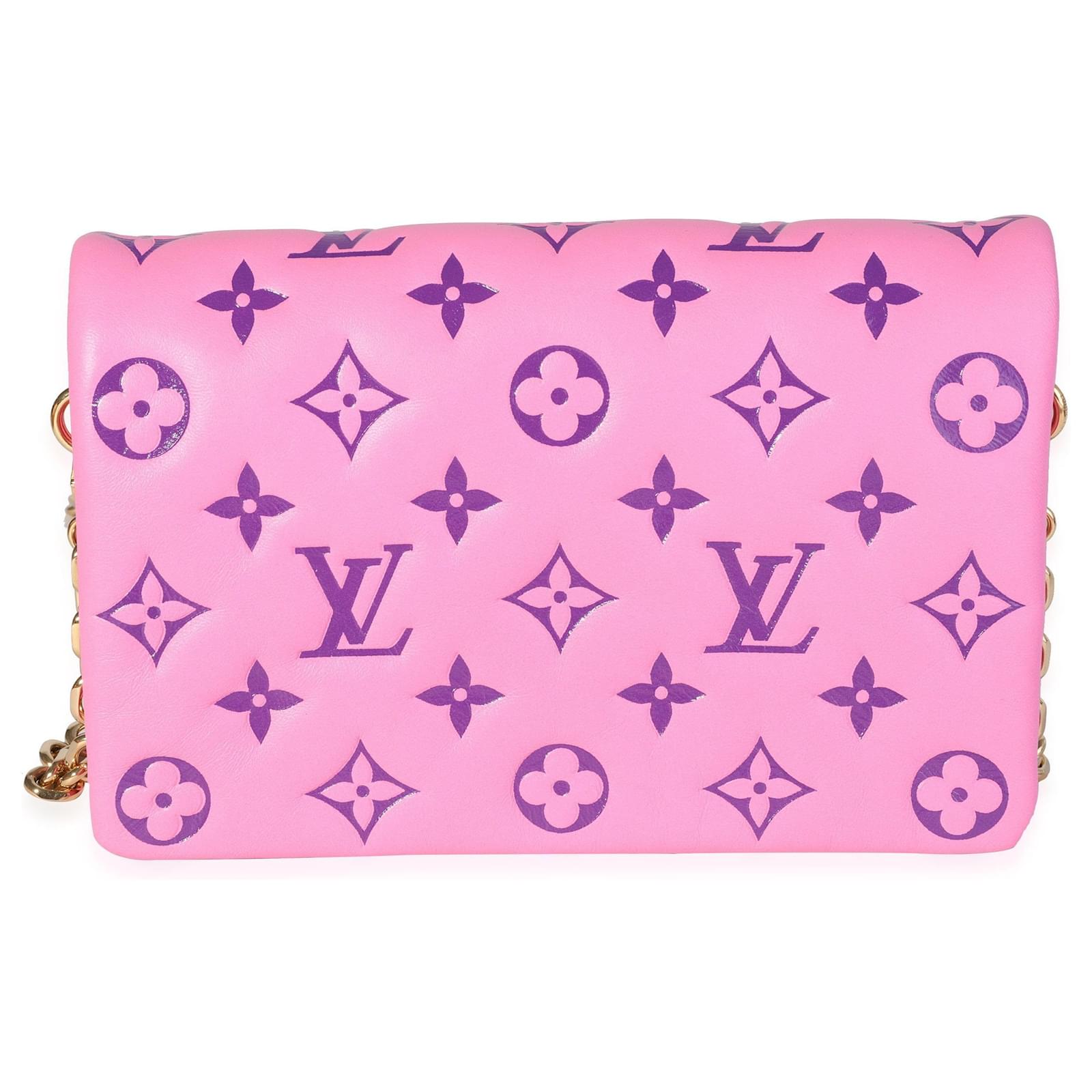 Louis Vuitton Pink Puffy Lambskin Pochette Coussin Leather ref.637009 -  Joli Closet