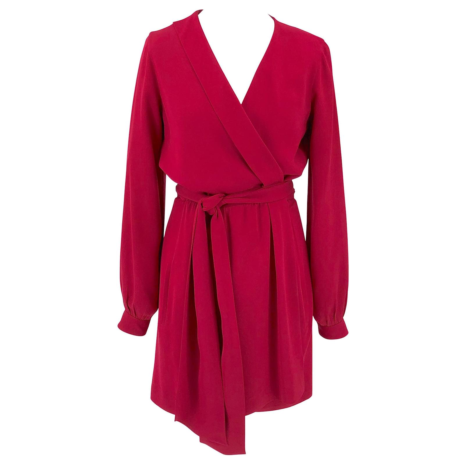 Diane Von Furstenberg Vestido cruzado DVF de seda roja  - Joli  Closet