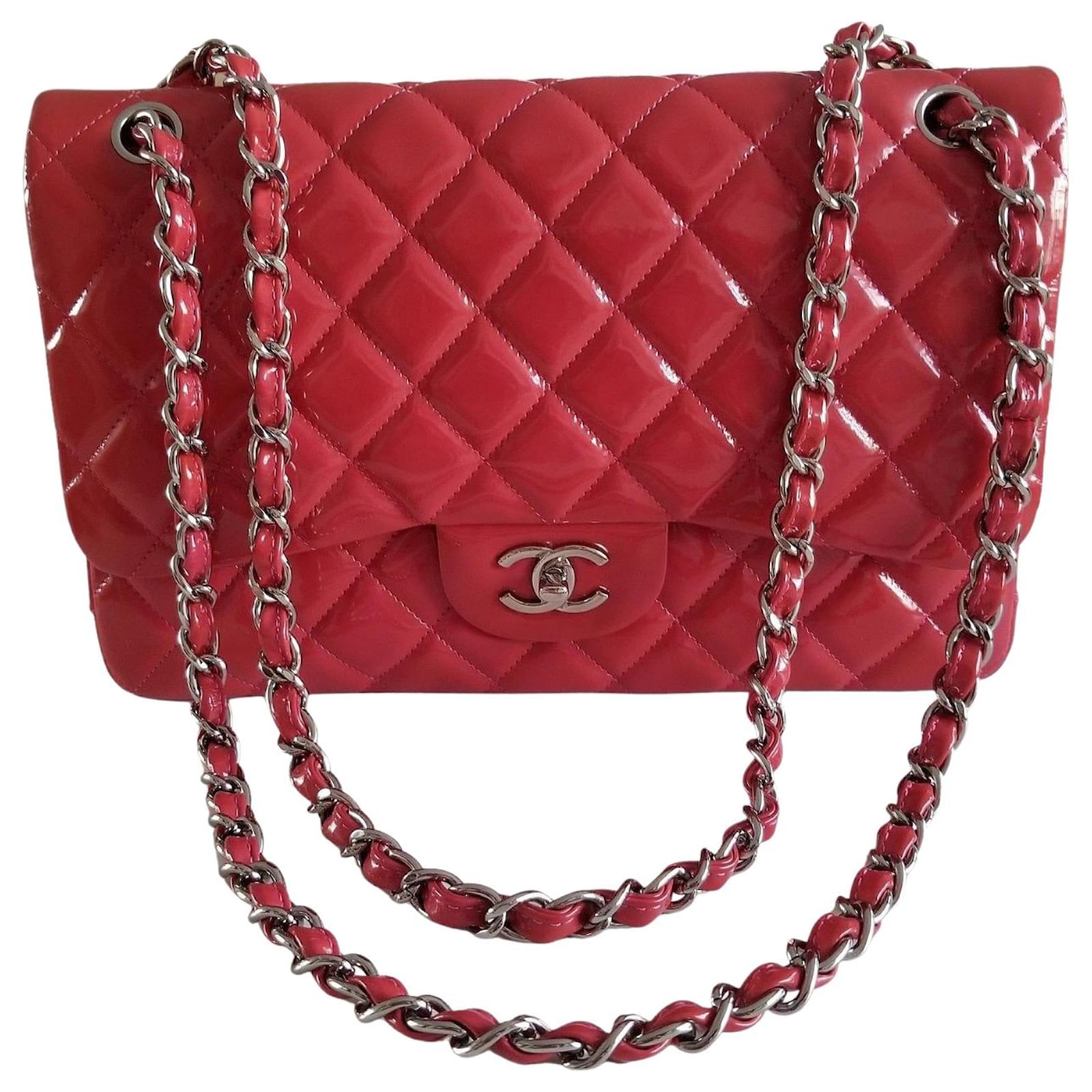 Timeless Chanel Red Patent Leather Jumbo Classic lined Flap Chain Strap Shoulder  Bag ref.639261 - Joli Closet