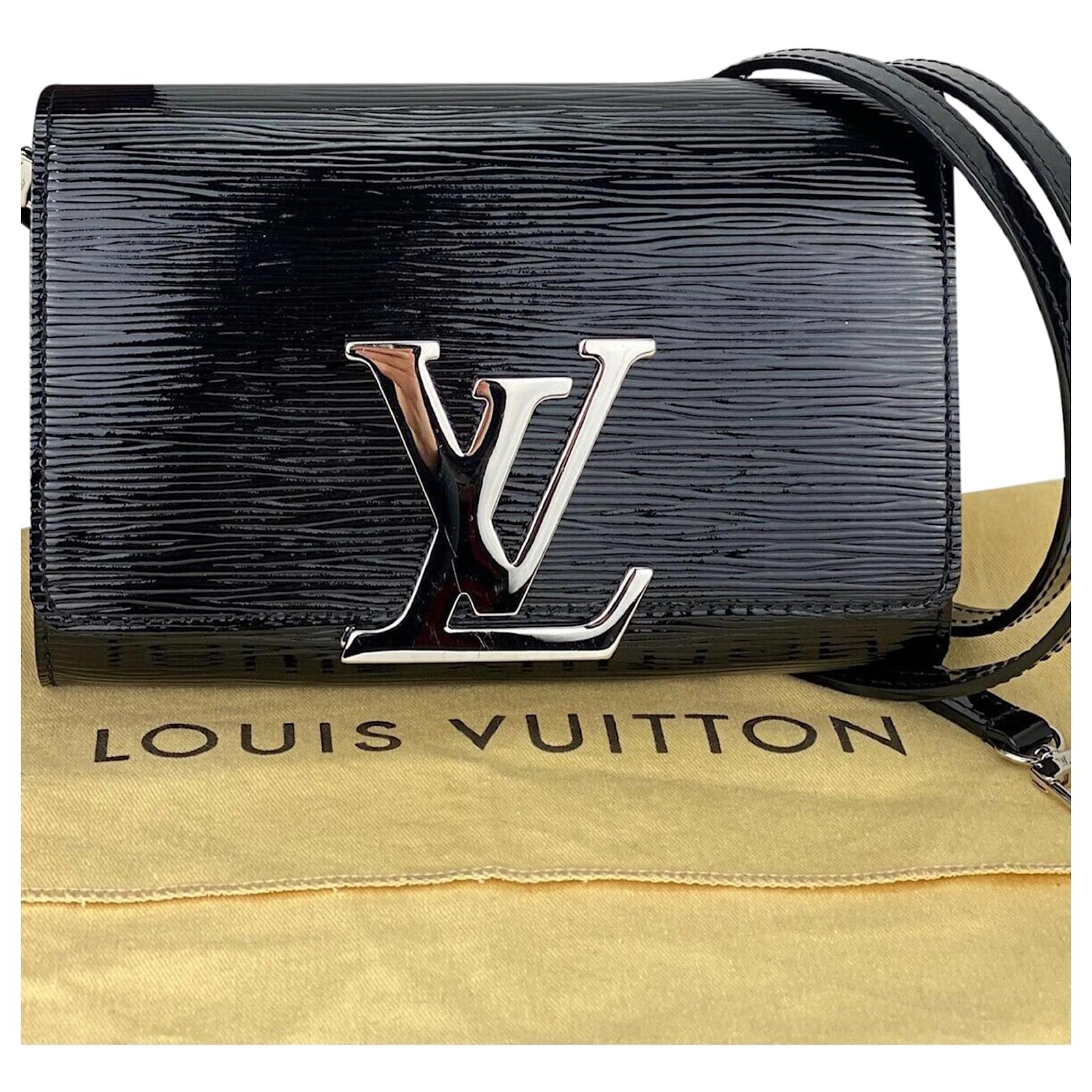 Louis Vuitton, Bags, Authentic Louis Vuitton Clutch