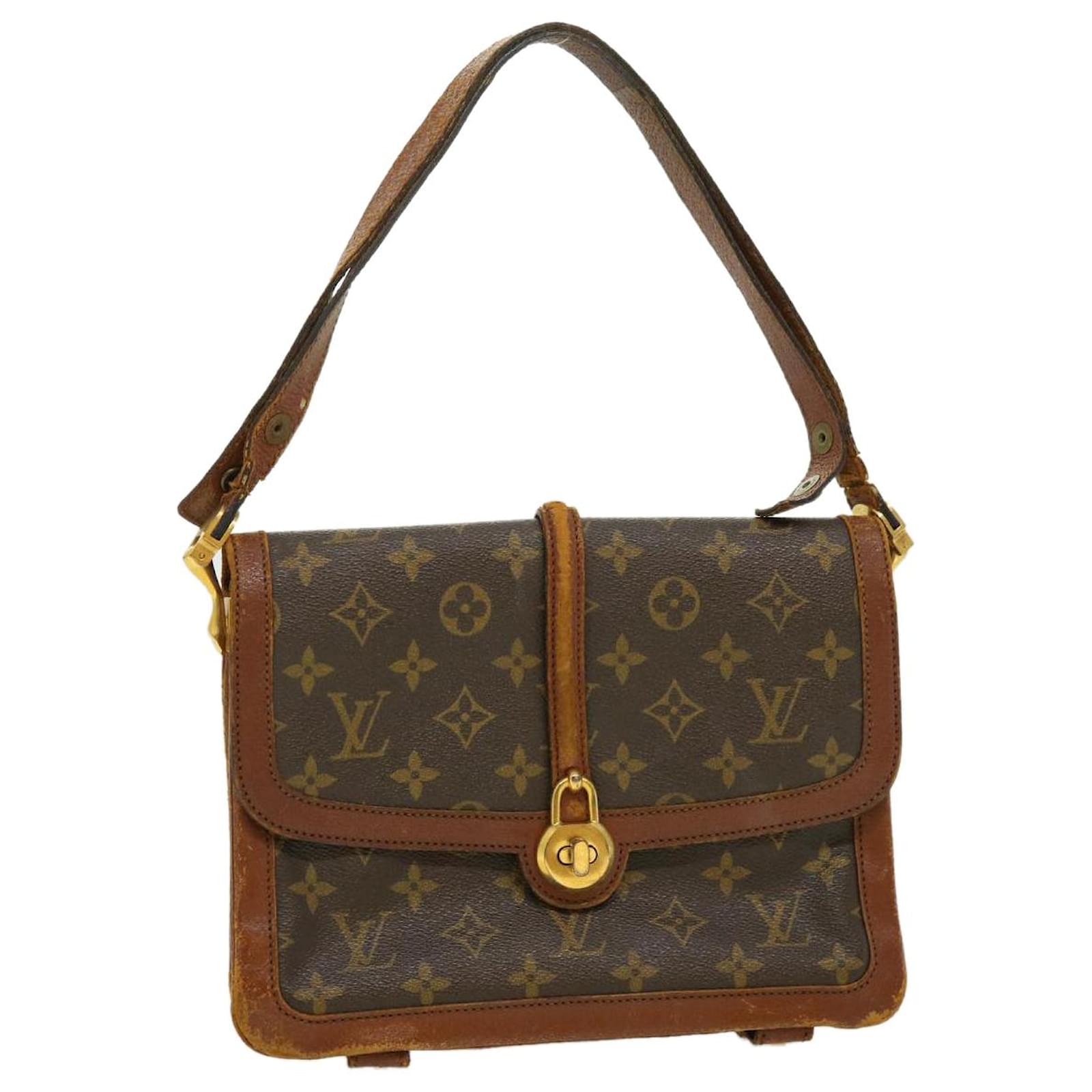 Louis Vuitton Monogram Canvas Passy. Made in France. With dustbag