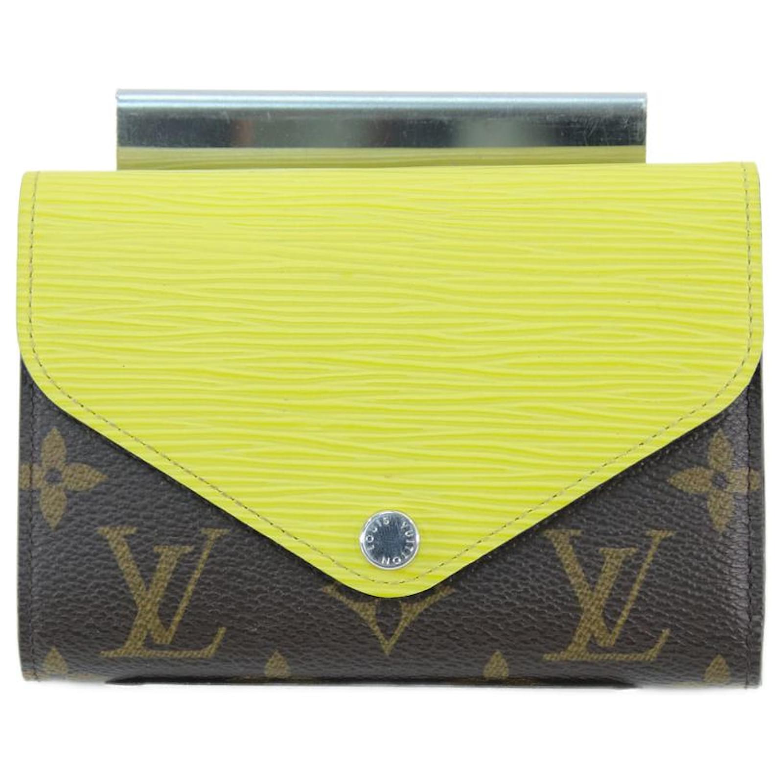 Louis Vuitton wallet Yellow Leather ref.642563 - Joli Closet