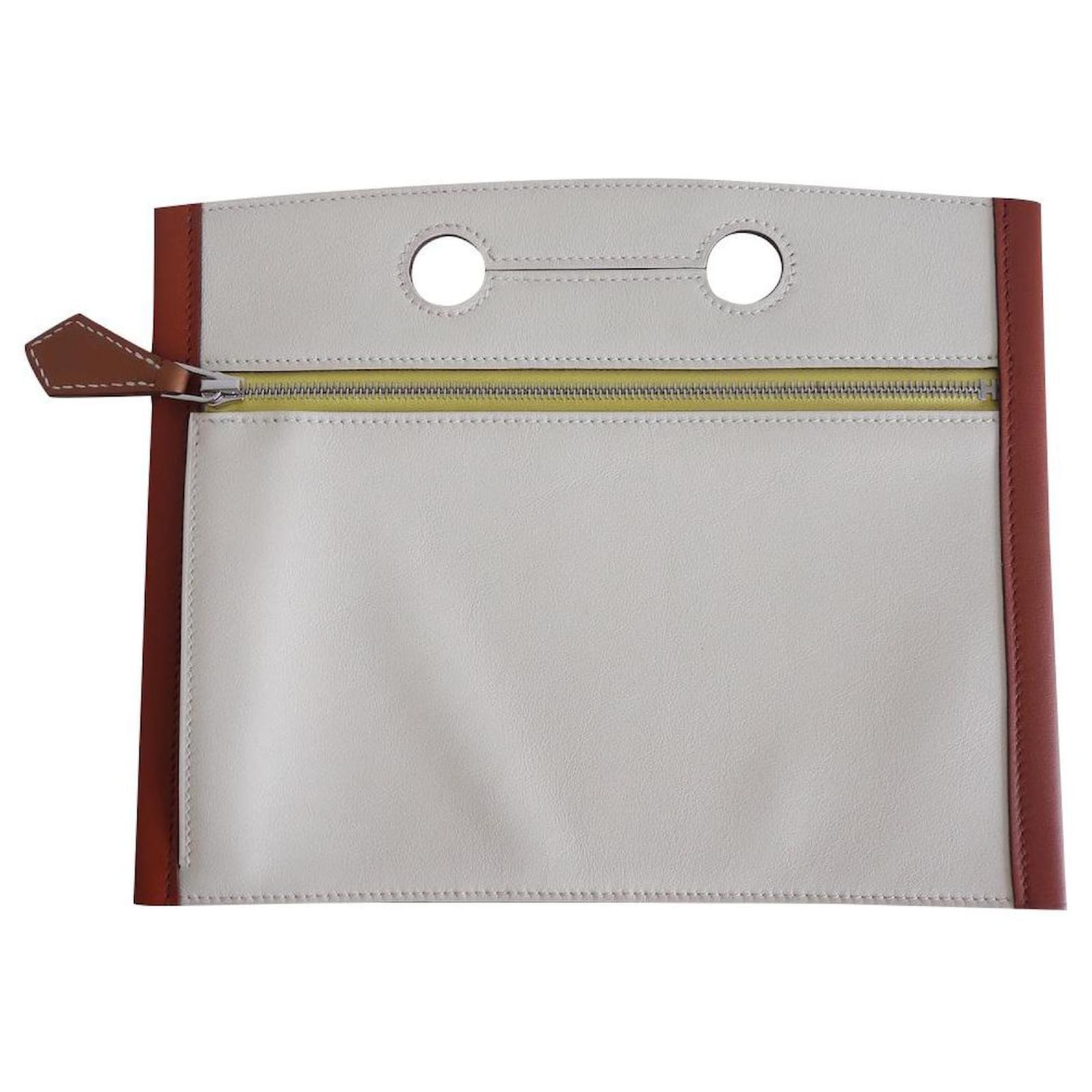 Hermès backpocket clutch White Caramel Leather ref.648694 - Joli Closet