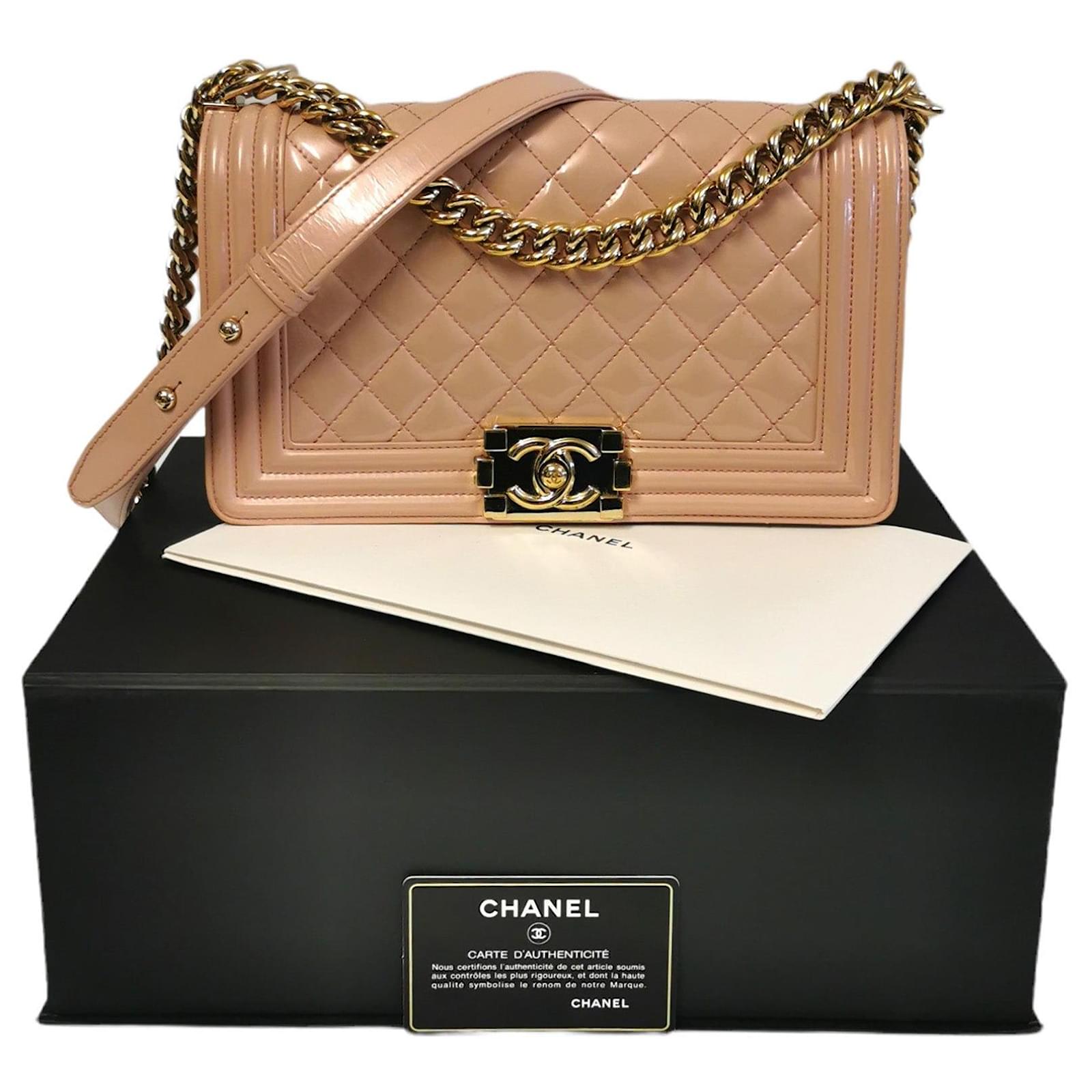Chanel Boy Medium Iridescent Pink Patent Leather Gold ref.648906 - Joli  Closet