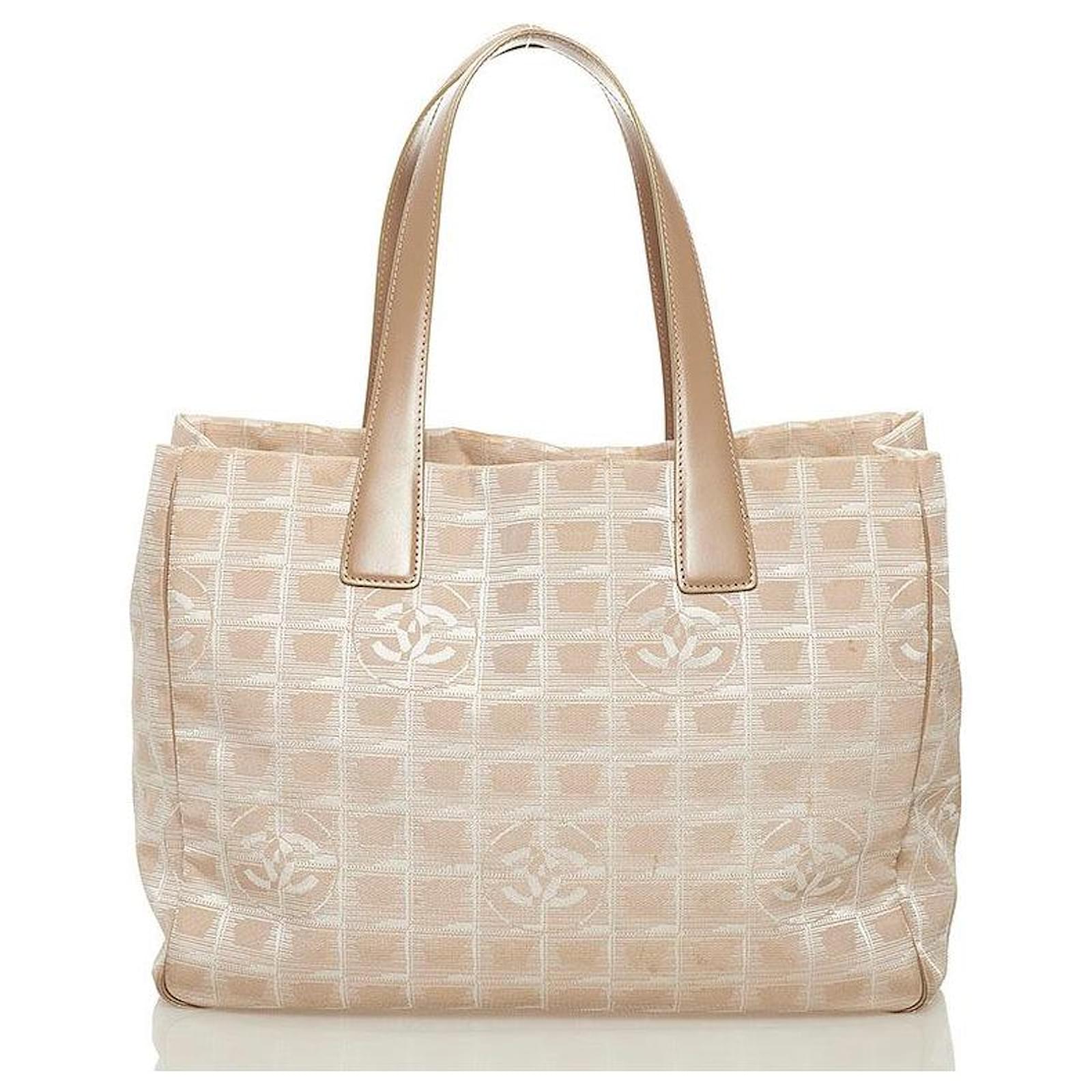 chanel Travel Line Nylon Tote Bag beige ref.650268 - Joli Closet