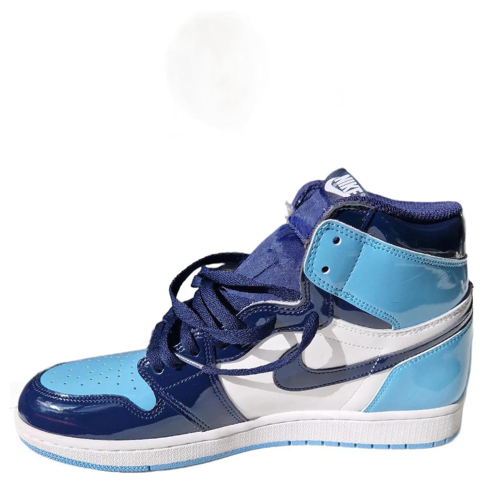 Autre Marque Air Jordan UNC Pelle verniciata Bianco Blu Blu navy