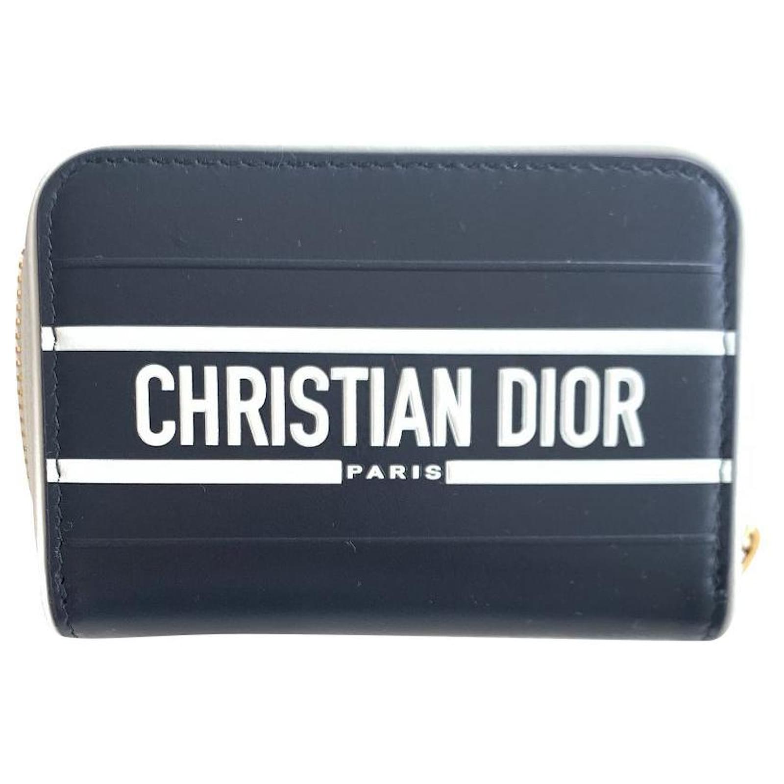 Dior Lady Dior Voyageur Wallet