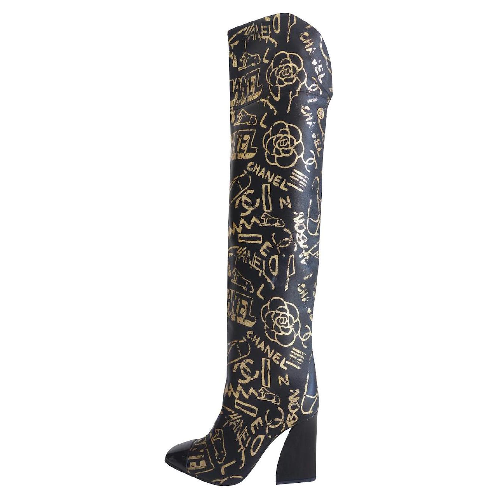 Chanel thigh high boots pt.39 Black Golden Leather ref.655098 - Joli Closet