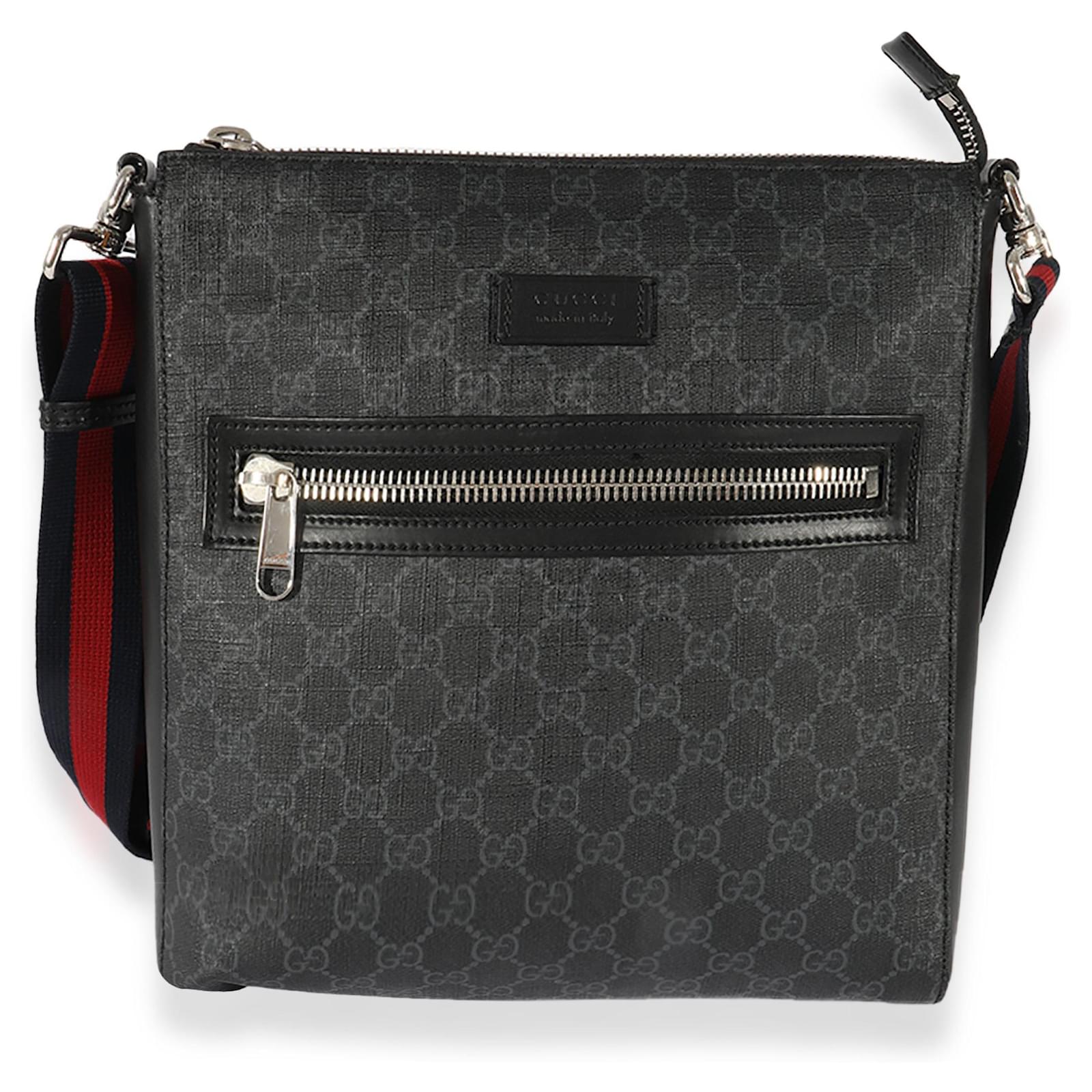 Gucci Black Gg Supreme Messenger Bag Cloth ref.659177 - Joli Closet