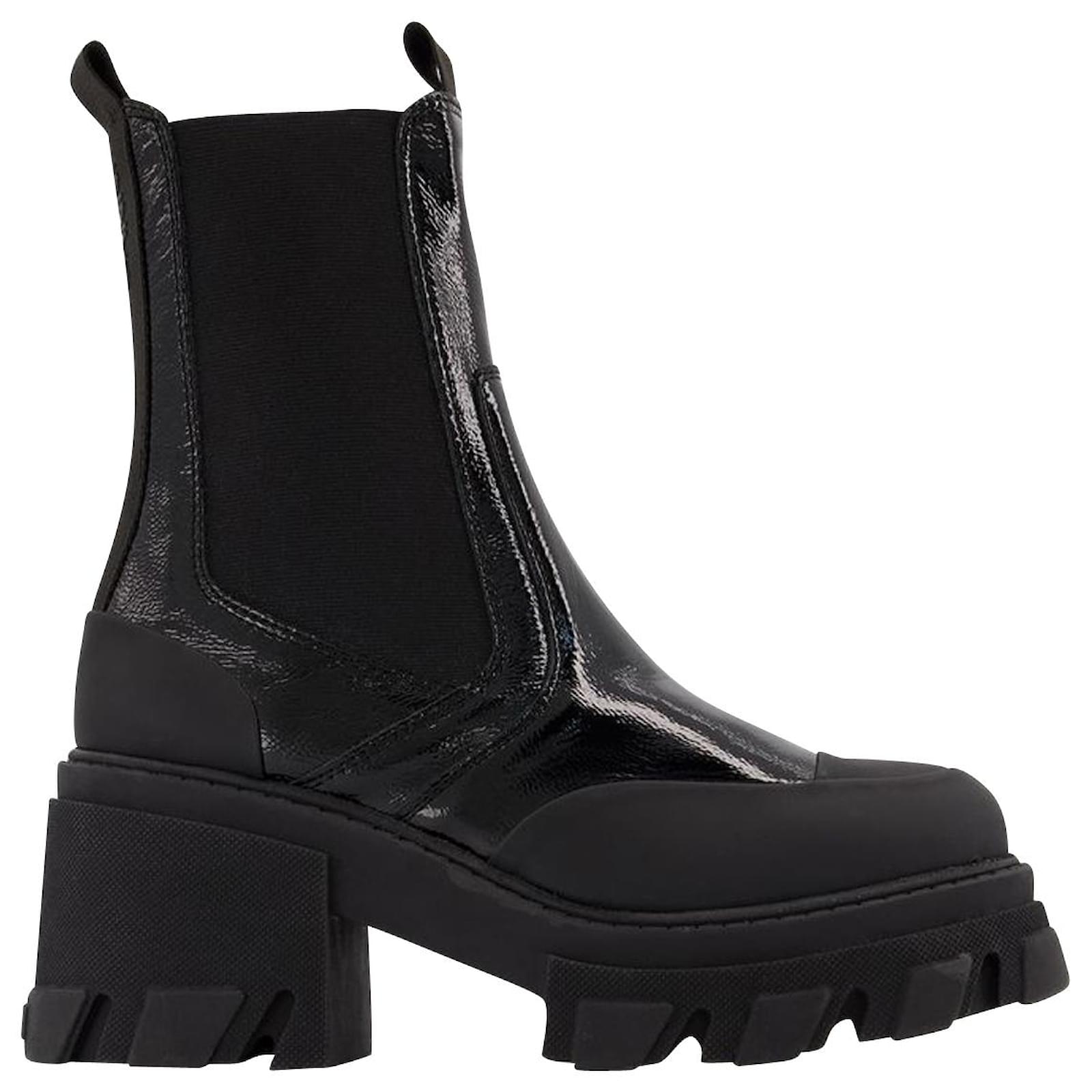 Ganni Cleated Mid Chelsea Boot in Black Leather ref.660747 - Joli Closet