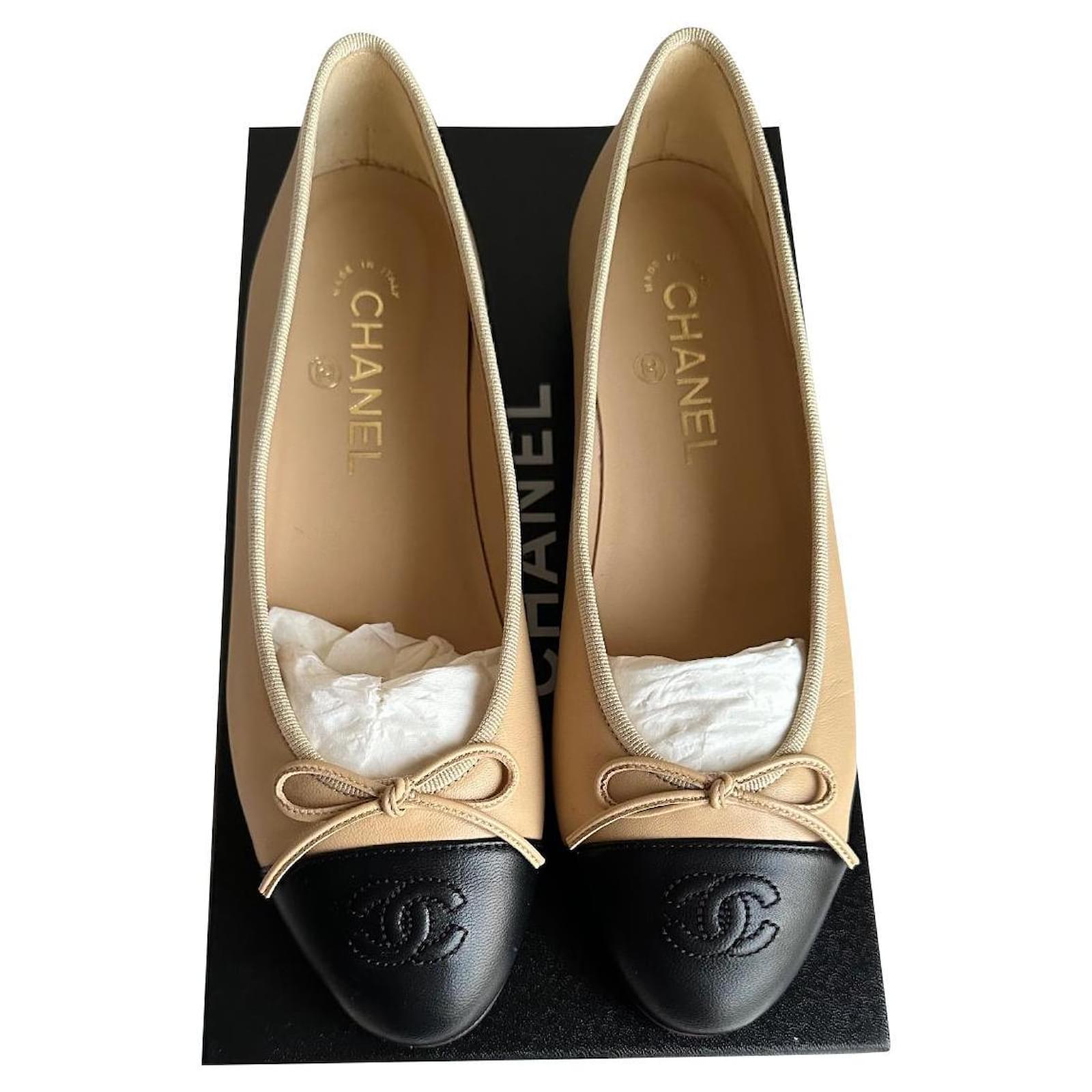 Chanel Ballerina Flats Beige Leather ref.662331 Joli Closet