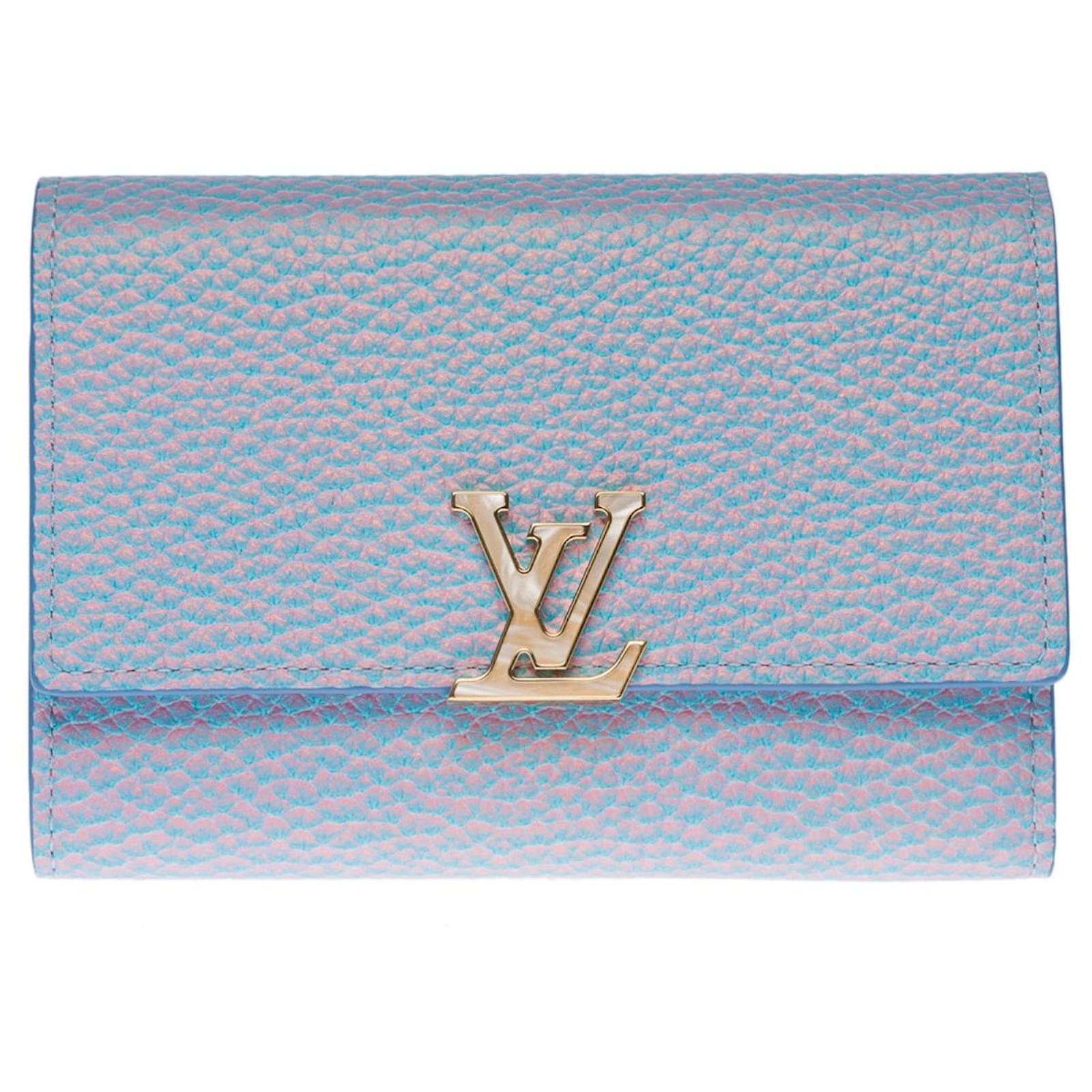 Beautiful Louis Vuitton Capucines wallet with blue and lilac reflection  Purple Leather ref.663301 - Joli Closet