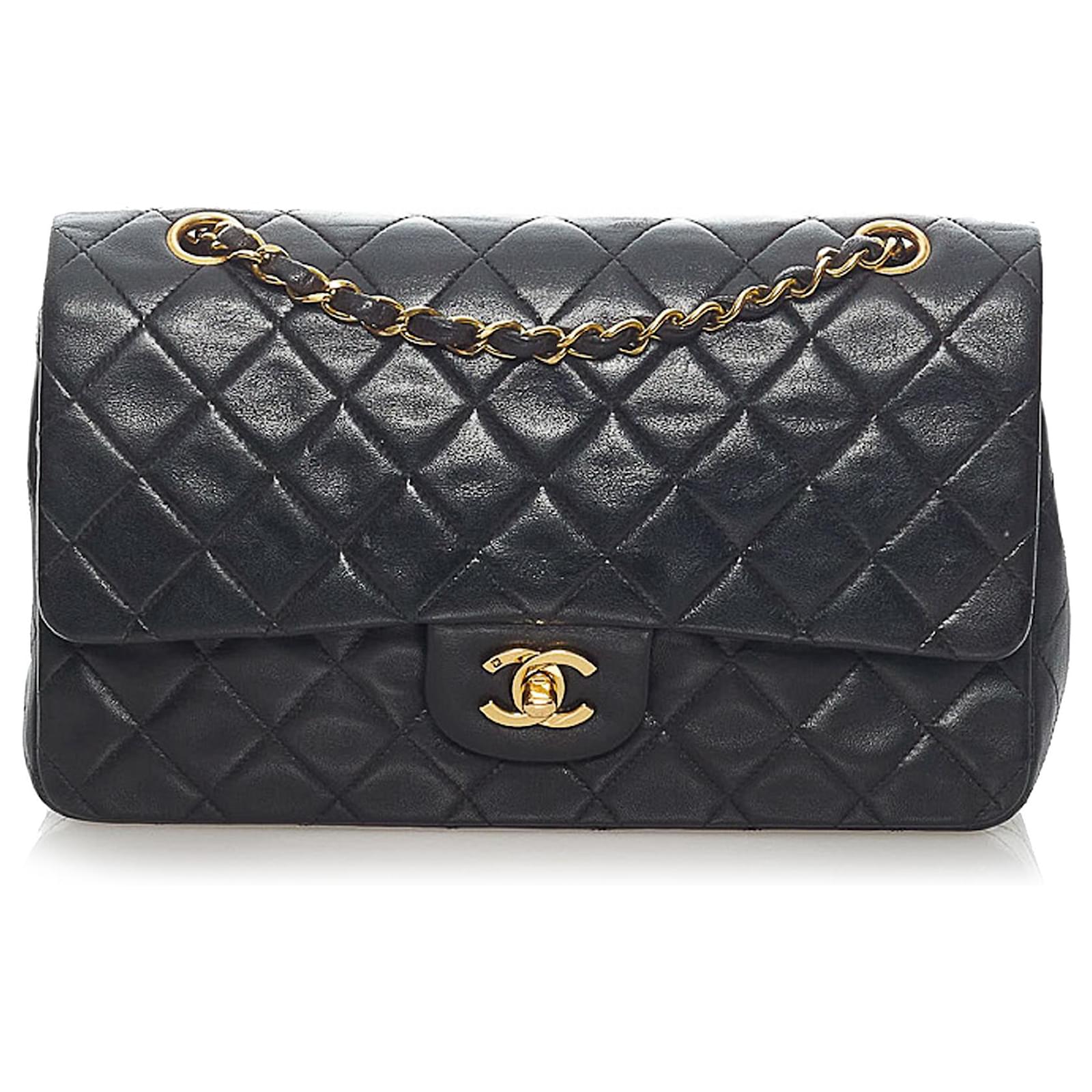 Chanel Black Classic Medium Lambskin Leather lined Flap Bag ref.663809