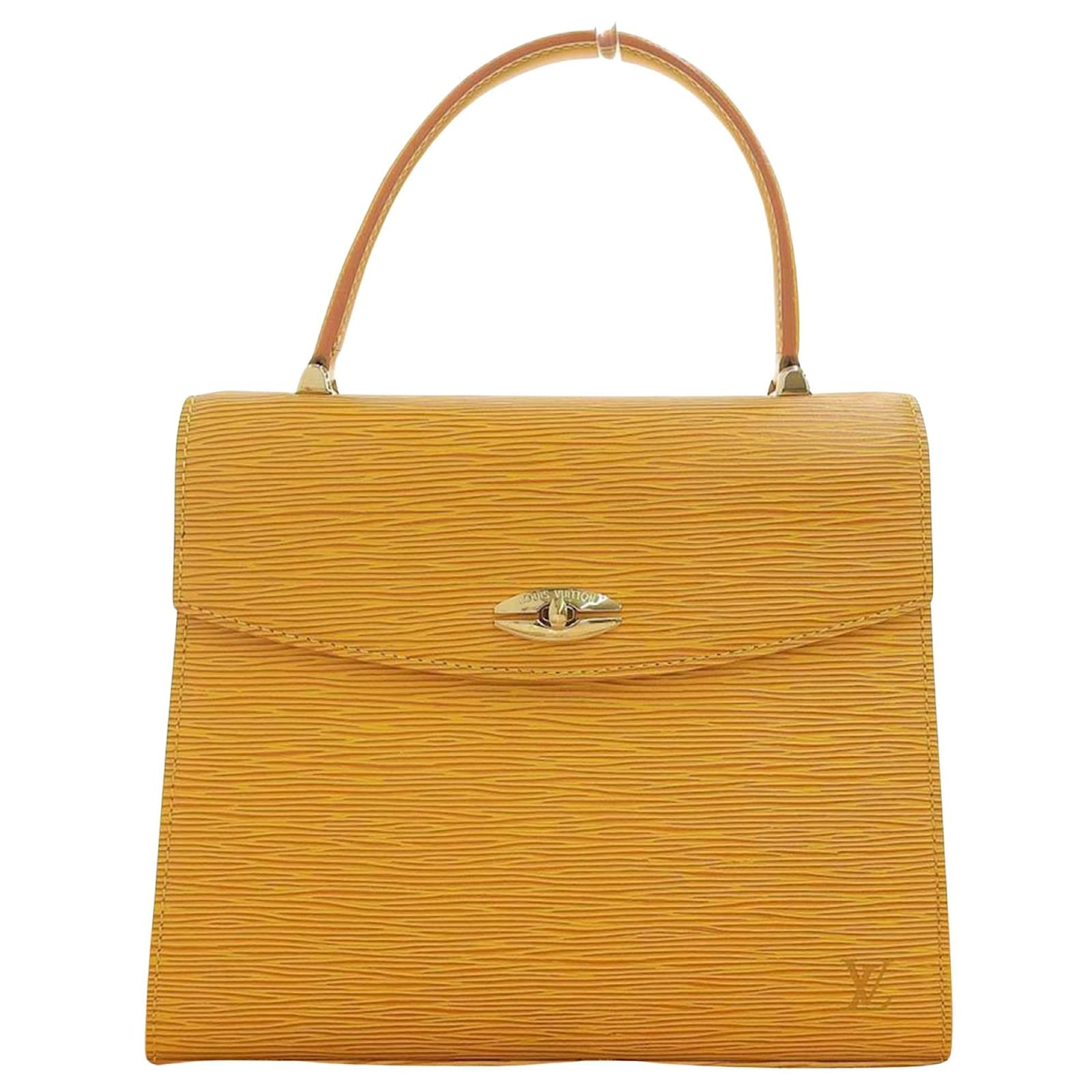 Louis Vuitton Malesherbes Yellow Leather ref.663985 - Joli Closet