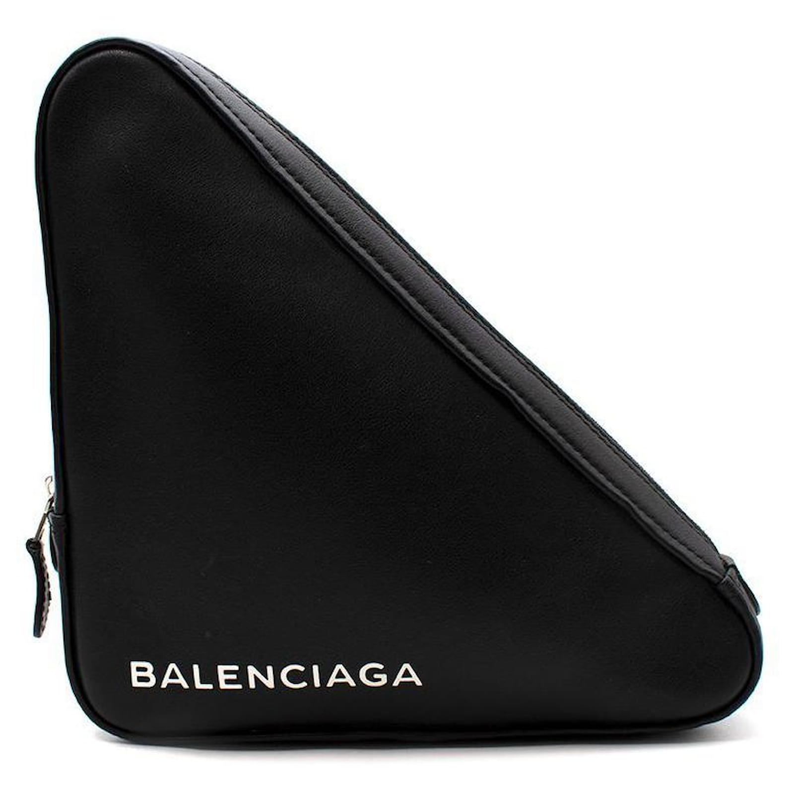 Pochette on sale triangle balenciaga