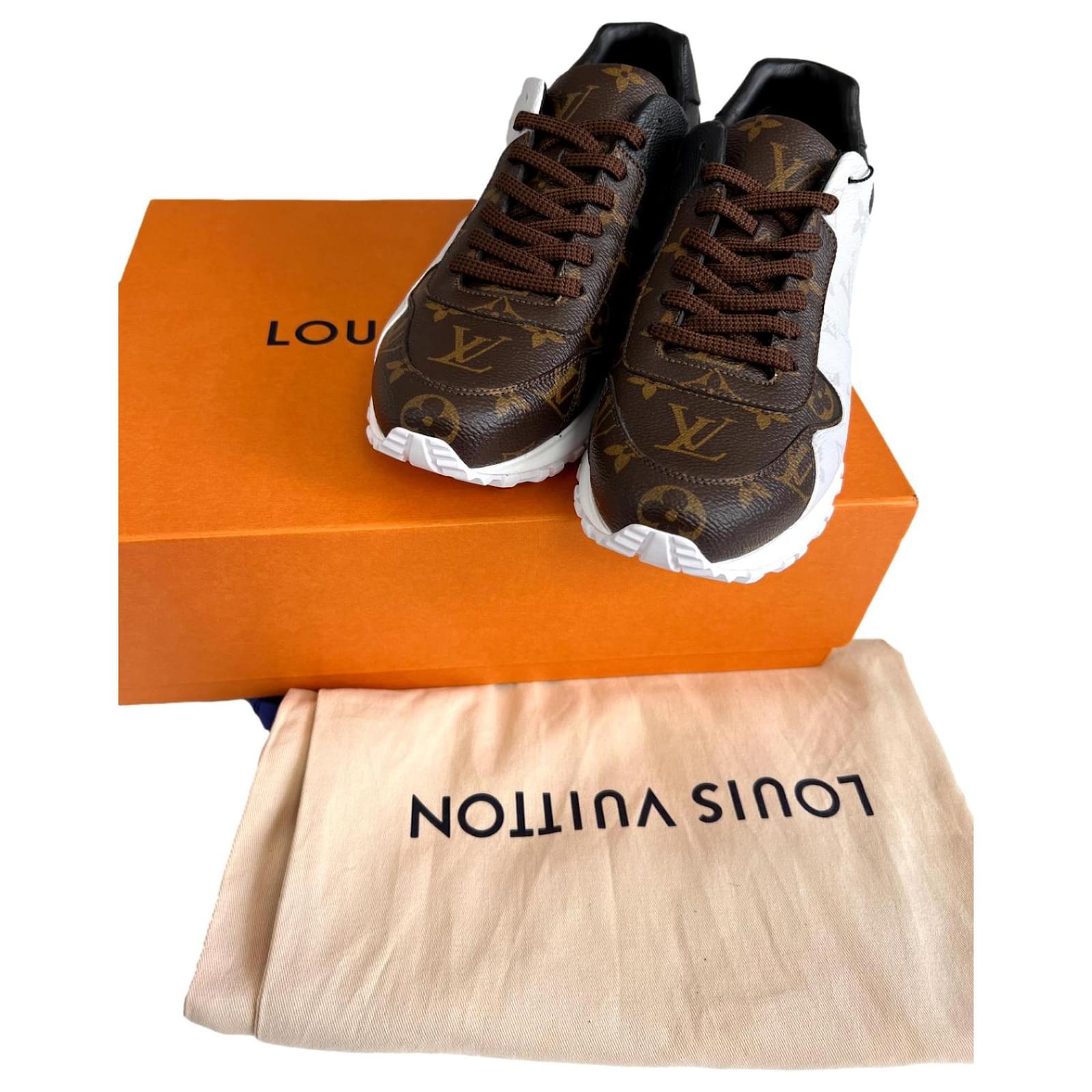 Louis Vuitton Run Away - Zapatillas deportivas, Monograma Oro, 6