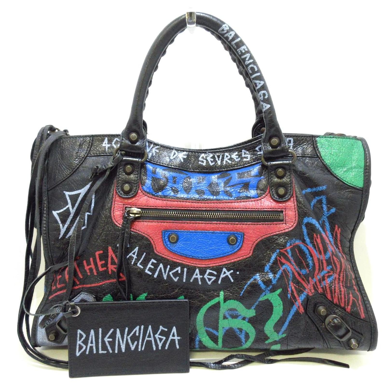 balenciaga graffiti shoulder bag