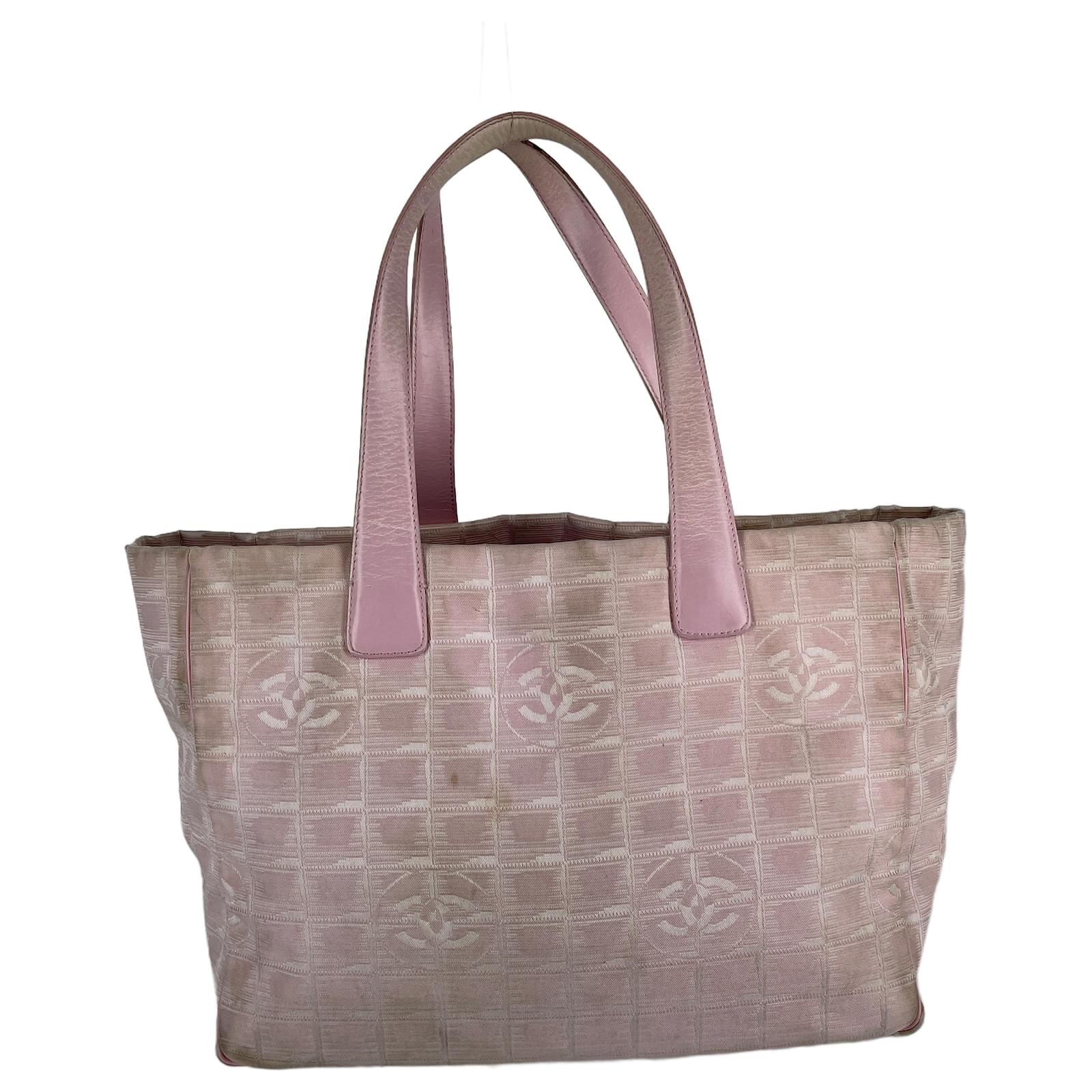 Chanel Pink New Travel Line Shoulder Bag Nylon ref.668810 - Joli Closet