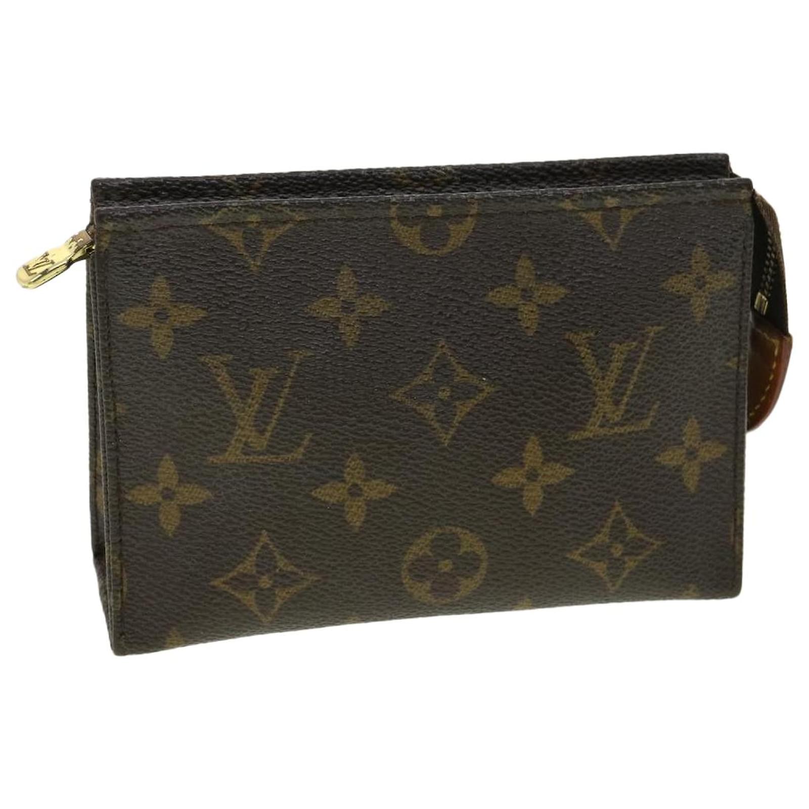 LOUIS VUITTON Monogram Poche Toilette 15 Pouch M47546 LV Auth ki2185