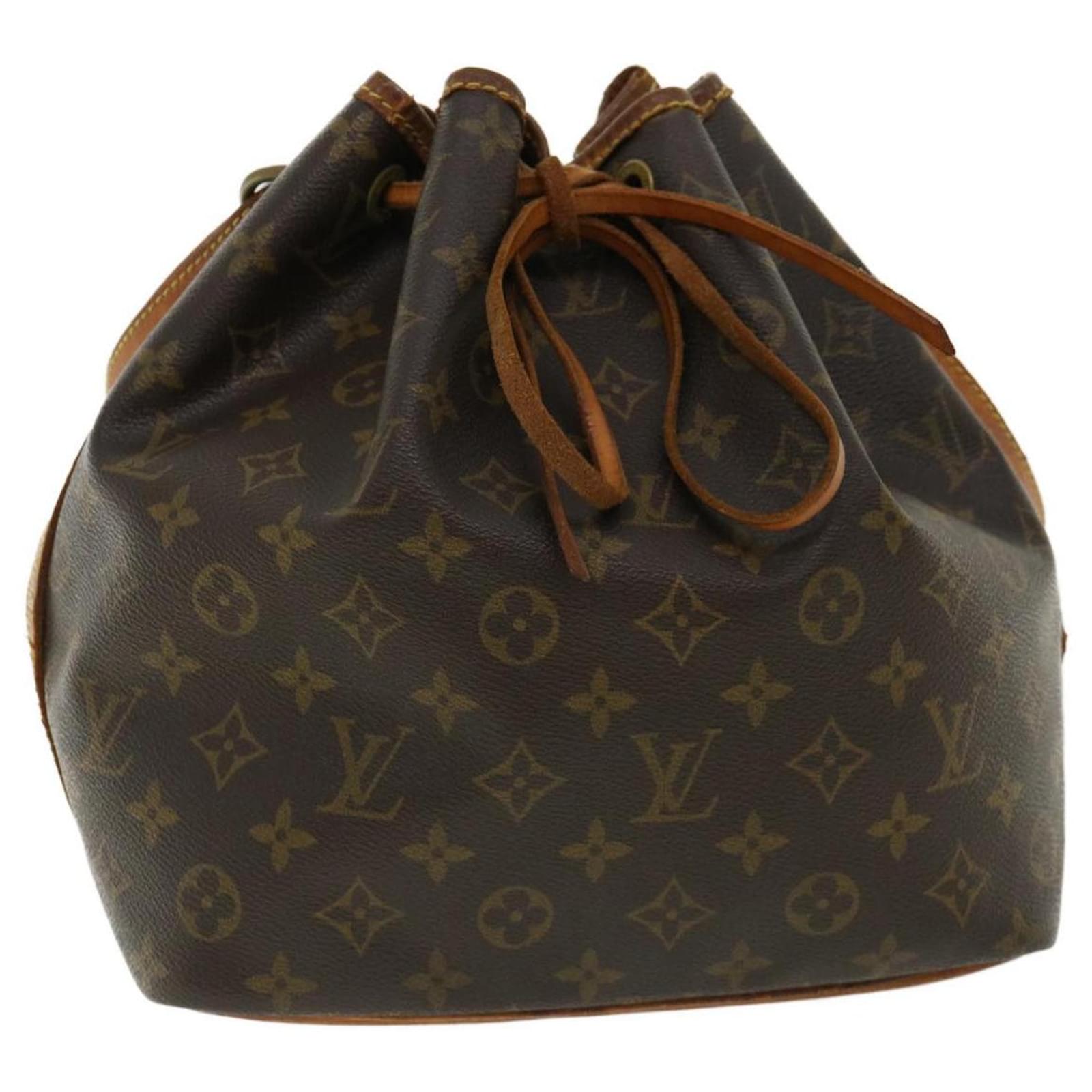 Auth LOUIS VUITTON LV M42229 Petit Noe Shoulder Bag Monogram