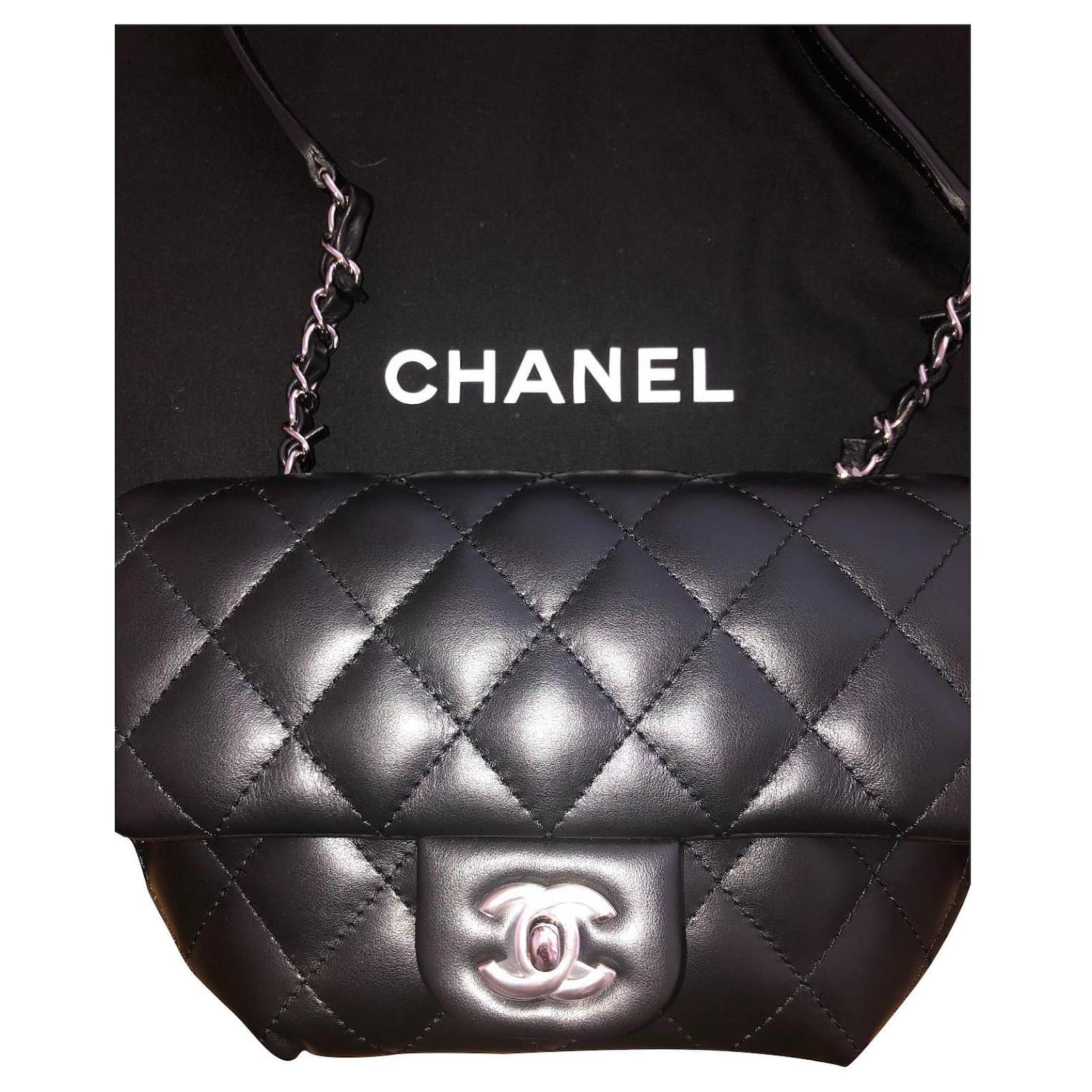 Chanel Clutch bags Black Leather ref.671889 - Joli Closet