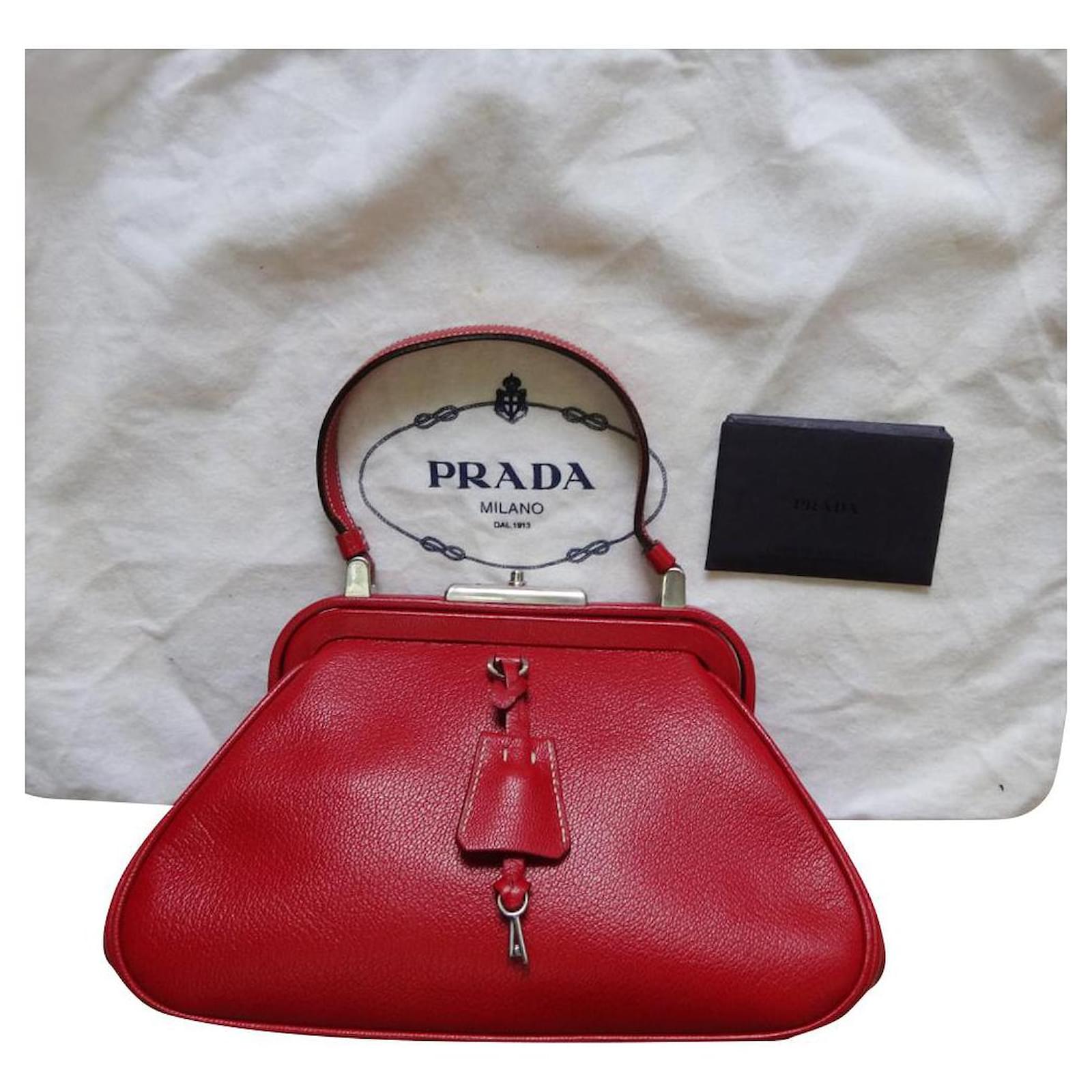 PRADA Prada Bag Women's Handbag Red Drawstring Bag Cute Wedding Party Key  Kimono Dress Birthday Leather ref.672083 - Joli Closet