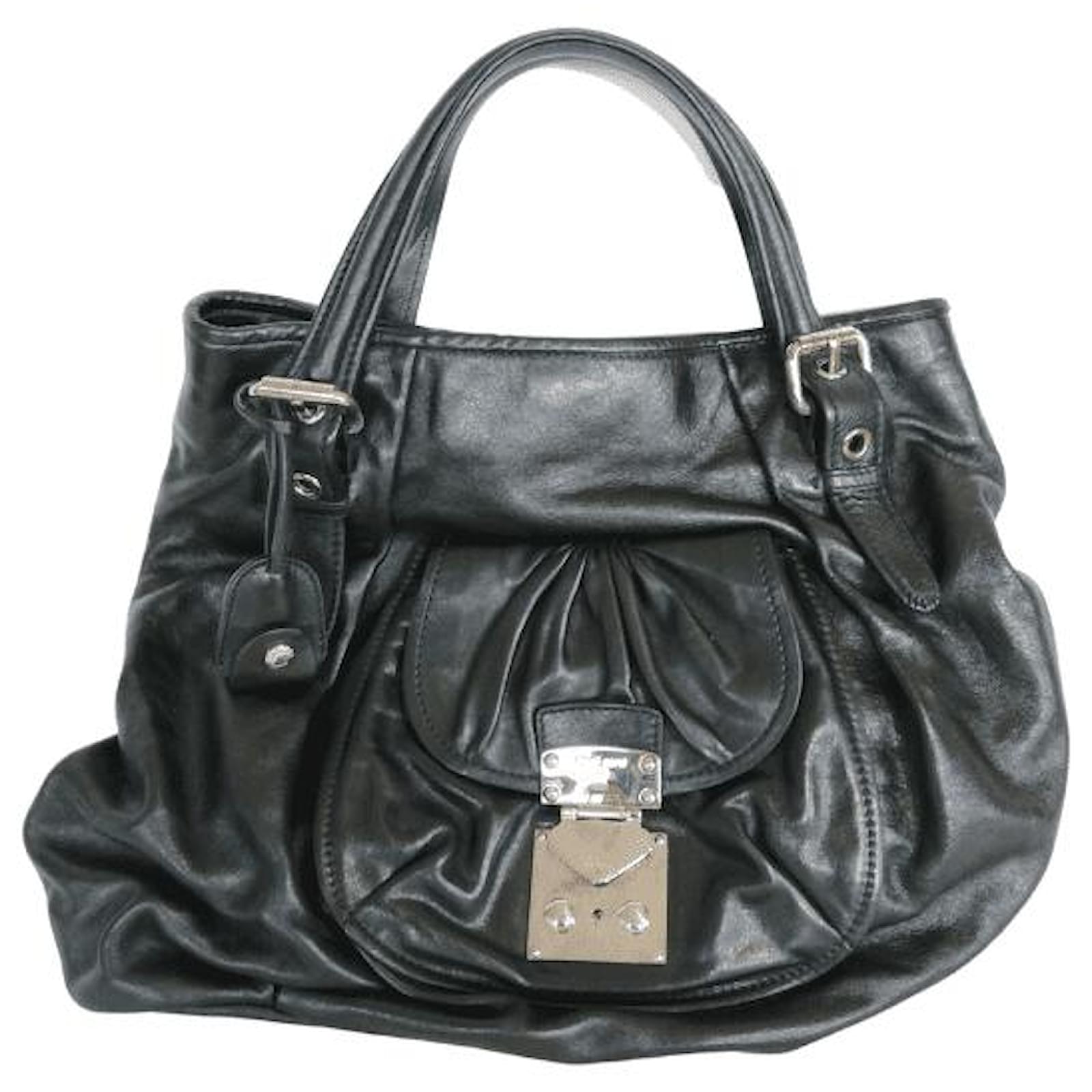 Bag Miu Miu Black Leather ref.672532 - Joli Closet