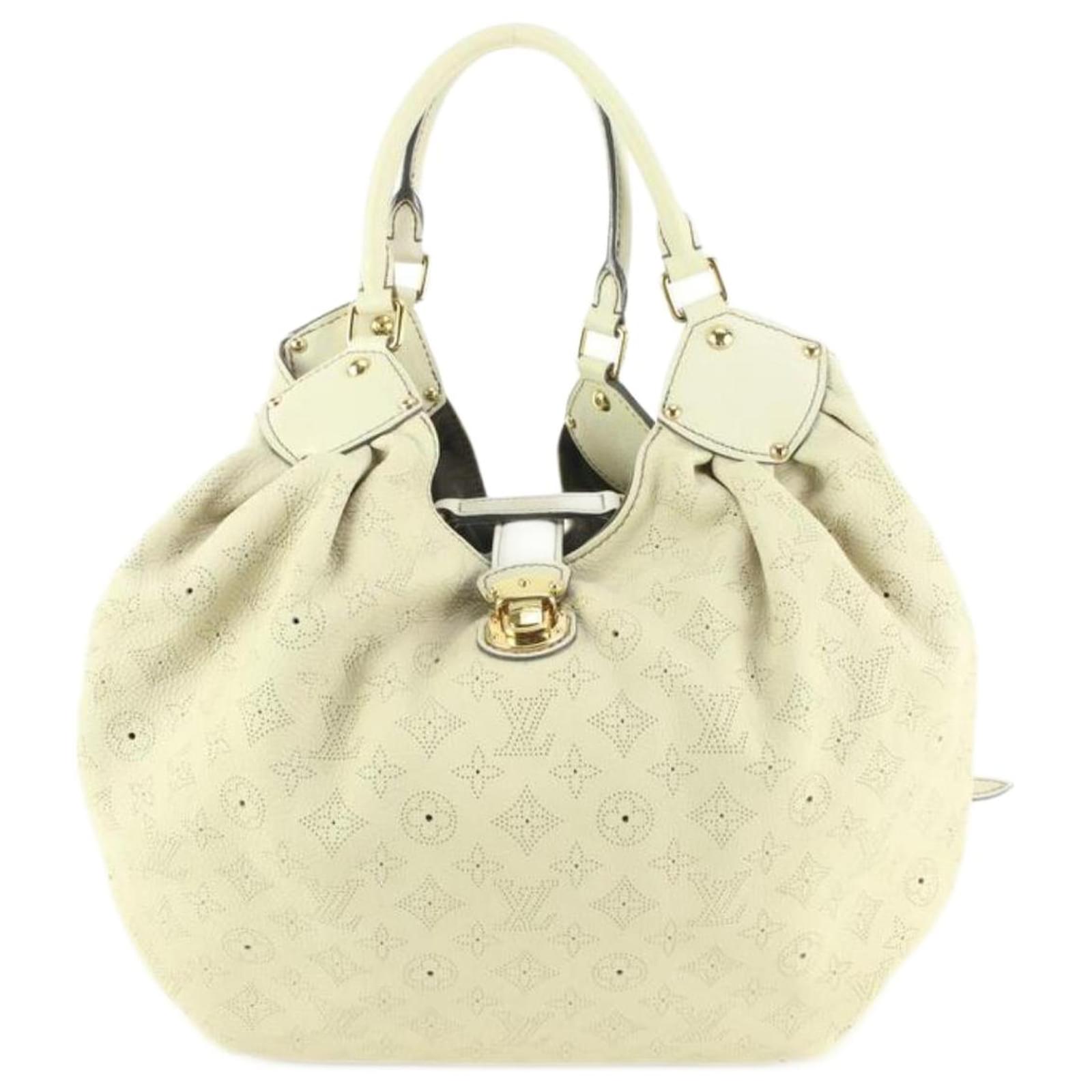 Louis Vuitton Light Beige Sand Monogram Leather Mahina XL Hobo Bag  ref.674215 - Joli Closet