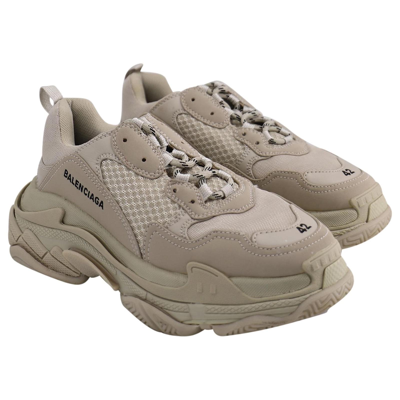 Balenciaga Triple S Sneakers in Beige Leather and Mesh ref.675674 ...