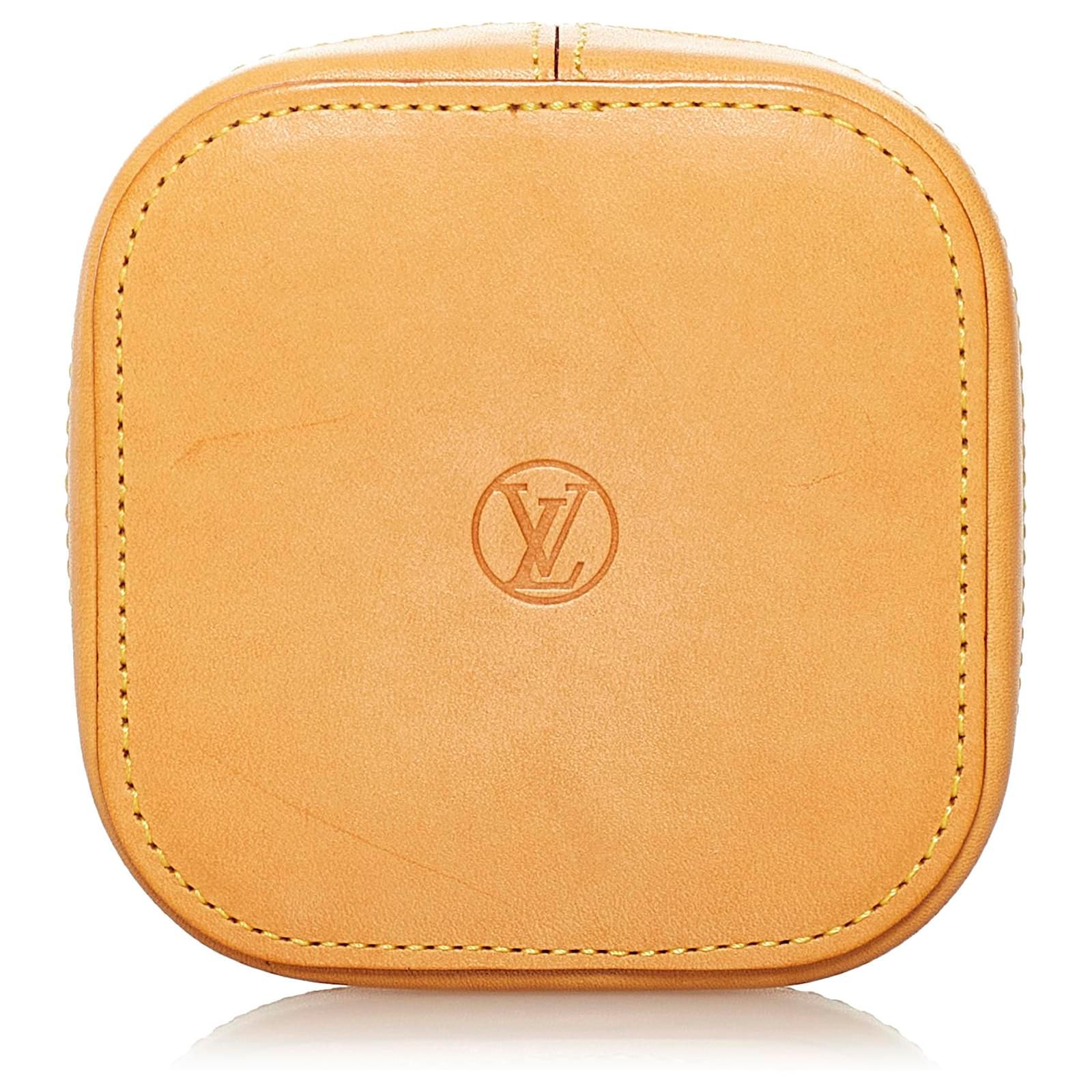Louis Vuitton Brown Monogram Camille Box Cloth ref.676107 - Joli Closet