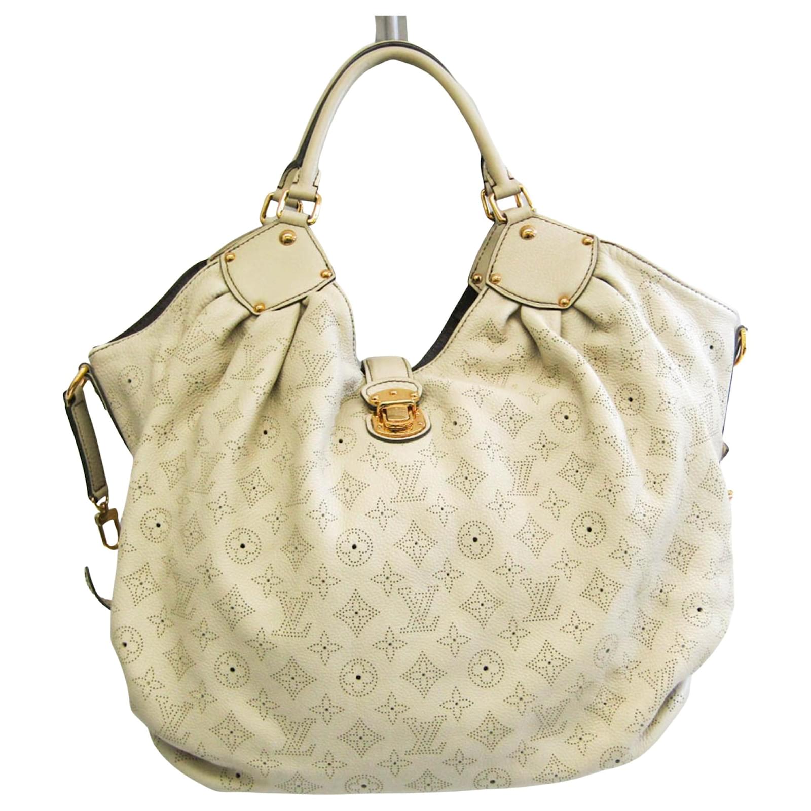 Louis Vuitton Mahina White Leather ref.350118 - Joli Closet