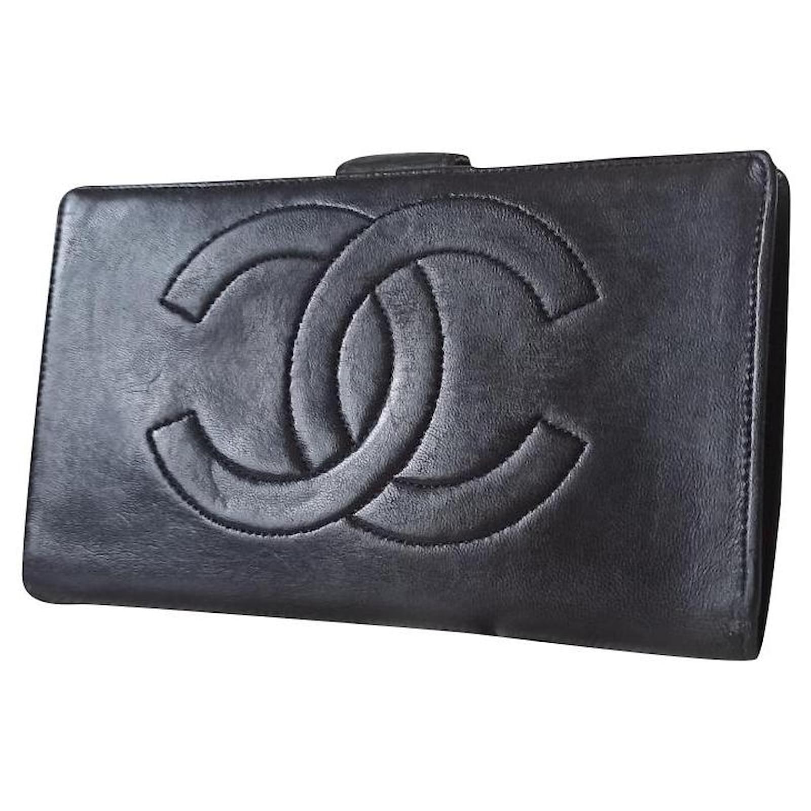 Chanel Wallets Black Leather ref.676805 Joli Closet
