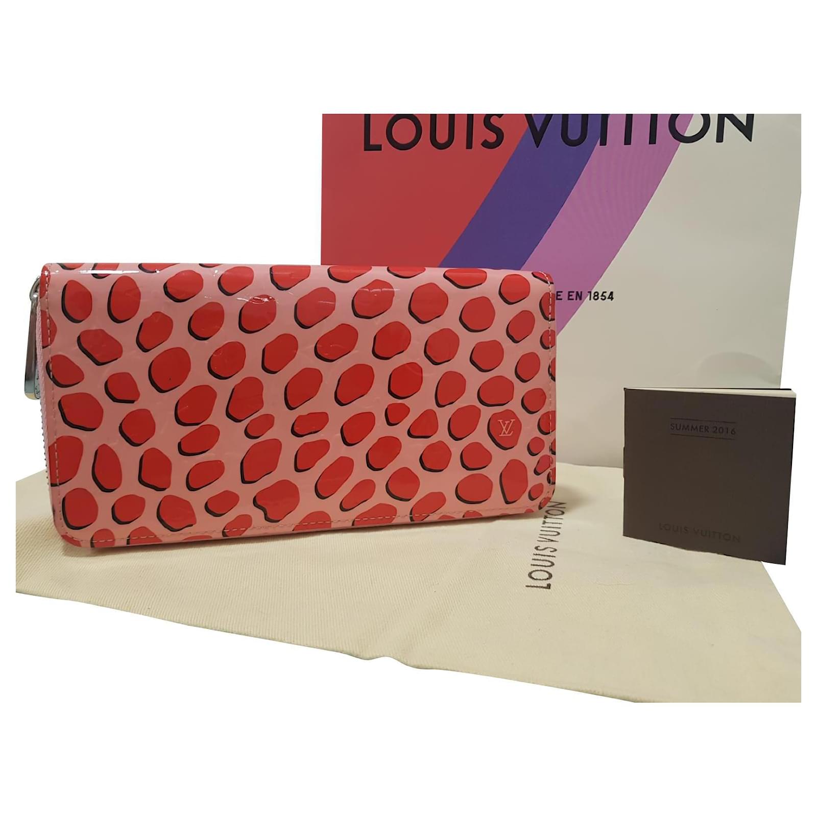 Louis Vuitton Zippy Wallet Jungle Vernis Poppy