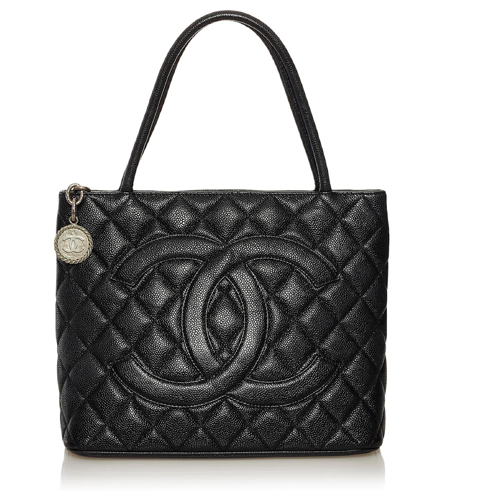 Chanel Black Medallion Tote Leather ref.680882 - Joli Closet