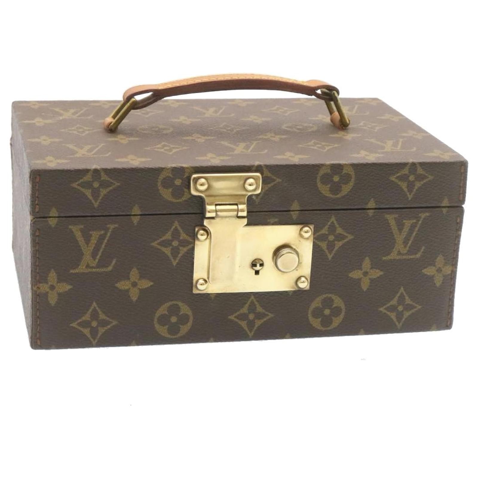louis-vuitton-jewelry-case-brown-cloth-ref-682098-joli-closet