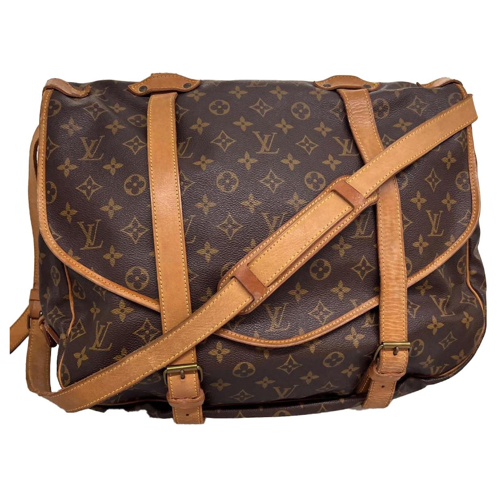 Louis Vuitton Shoulder Bag Monogram Saumur 43 M42252